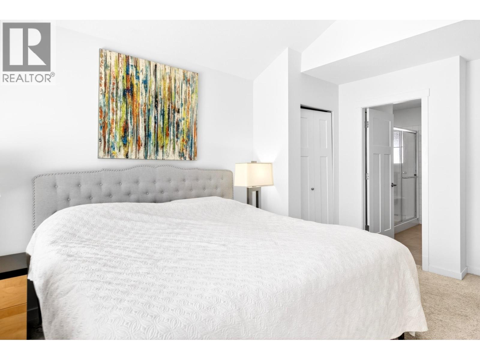 7 11272 240 Street Property Photo 16