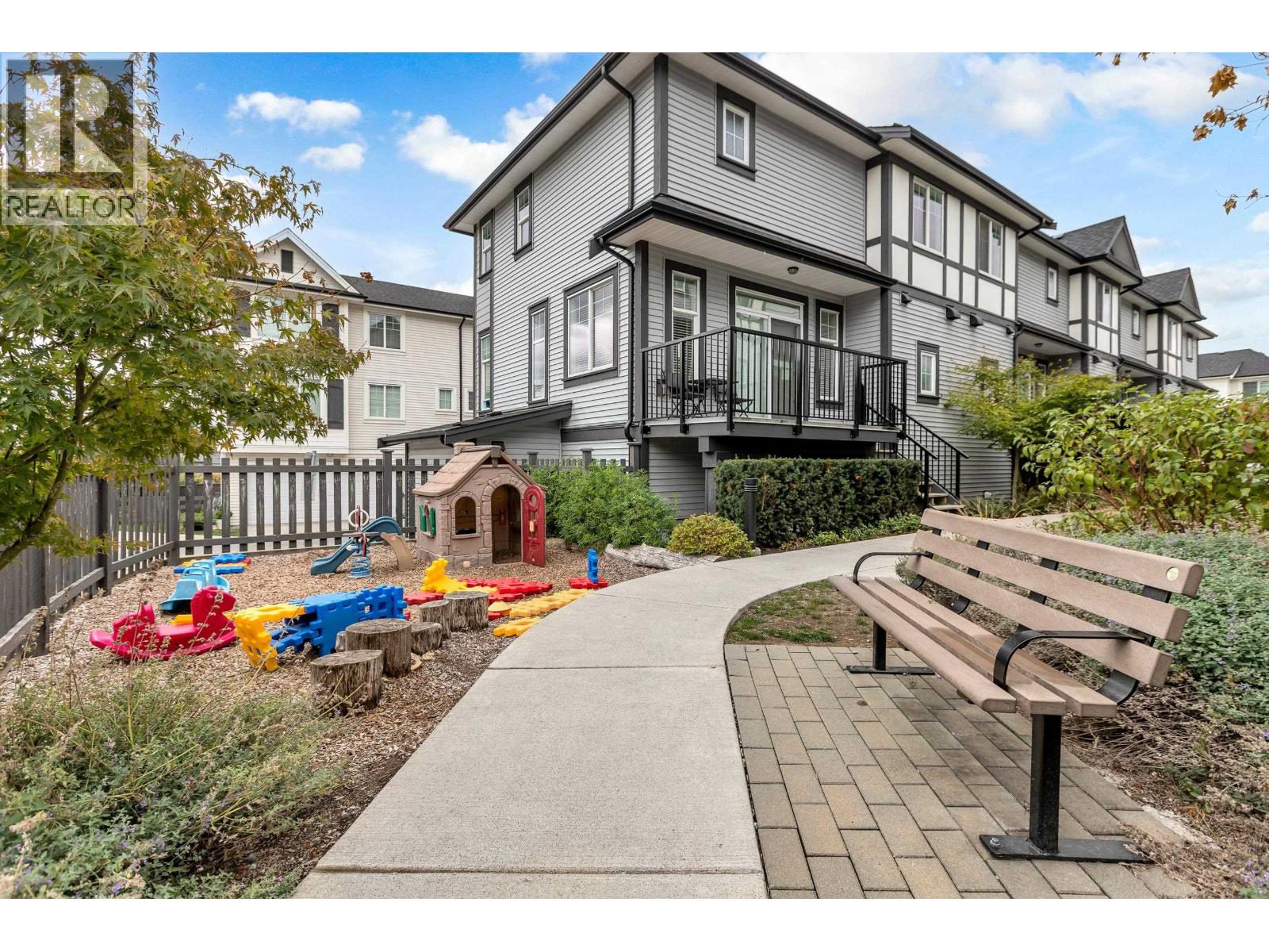 7 11272 240 Street Property Photo 31