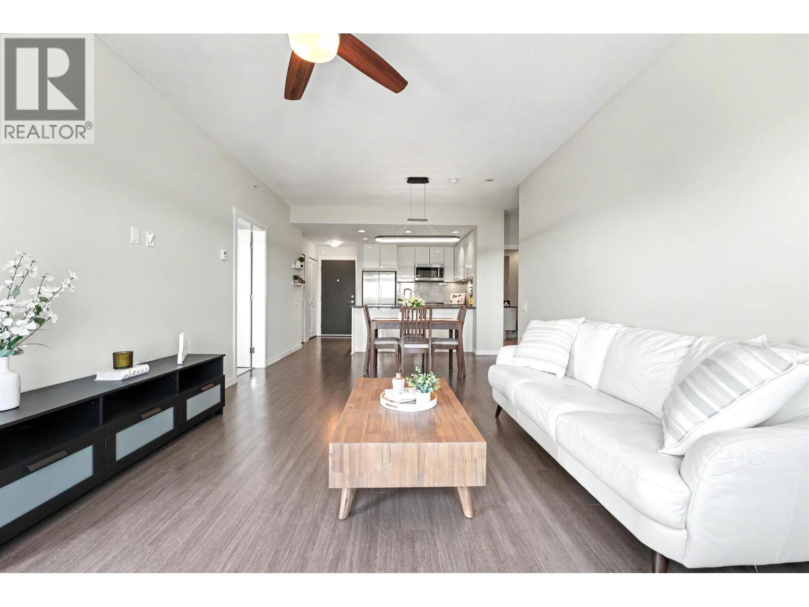 604 3289 Riverwalk Avenue Property Photo 7