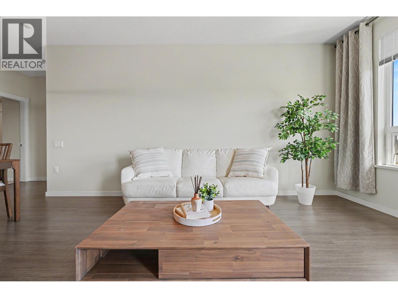 604 3289 Riverwalk Avenue Property Photo 9