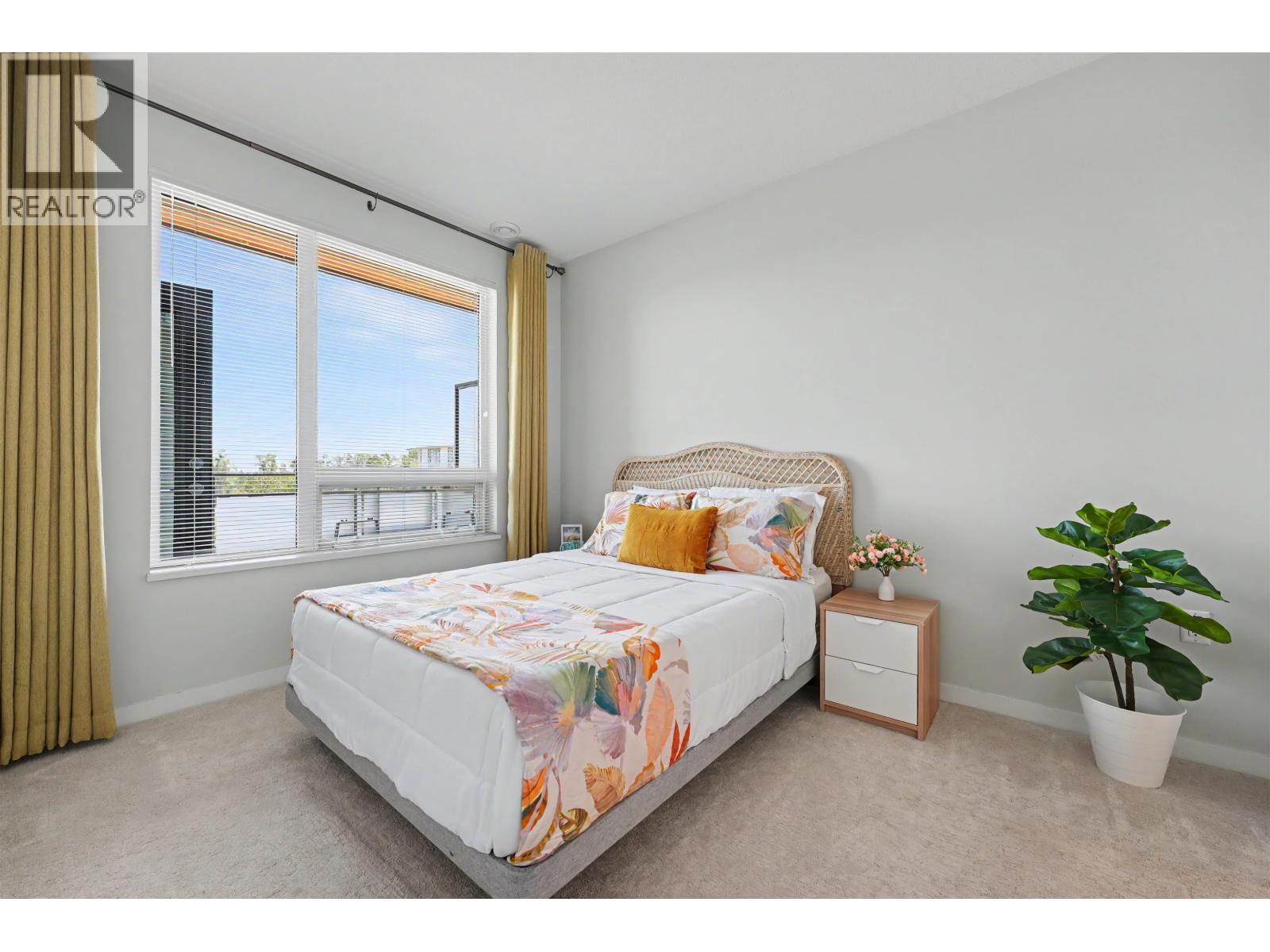 604 3289 Riverwalk Avenue Property Photo 12