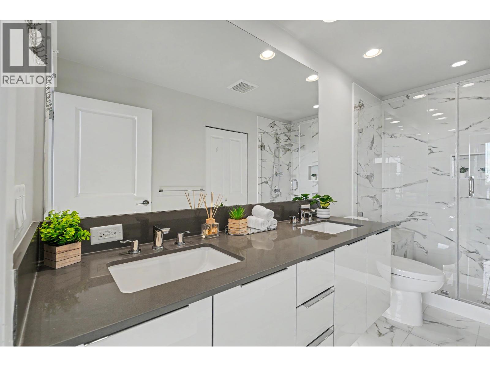 604 3289 Riverwalk Avenue Property Photo 15