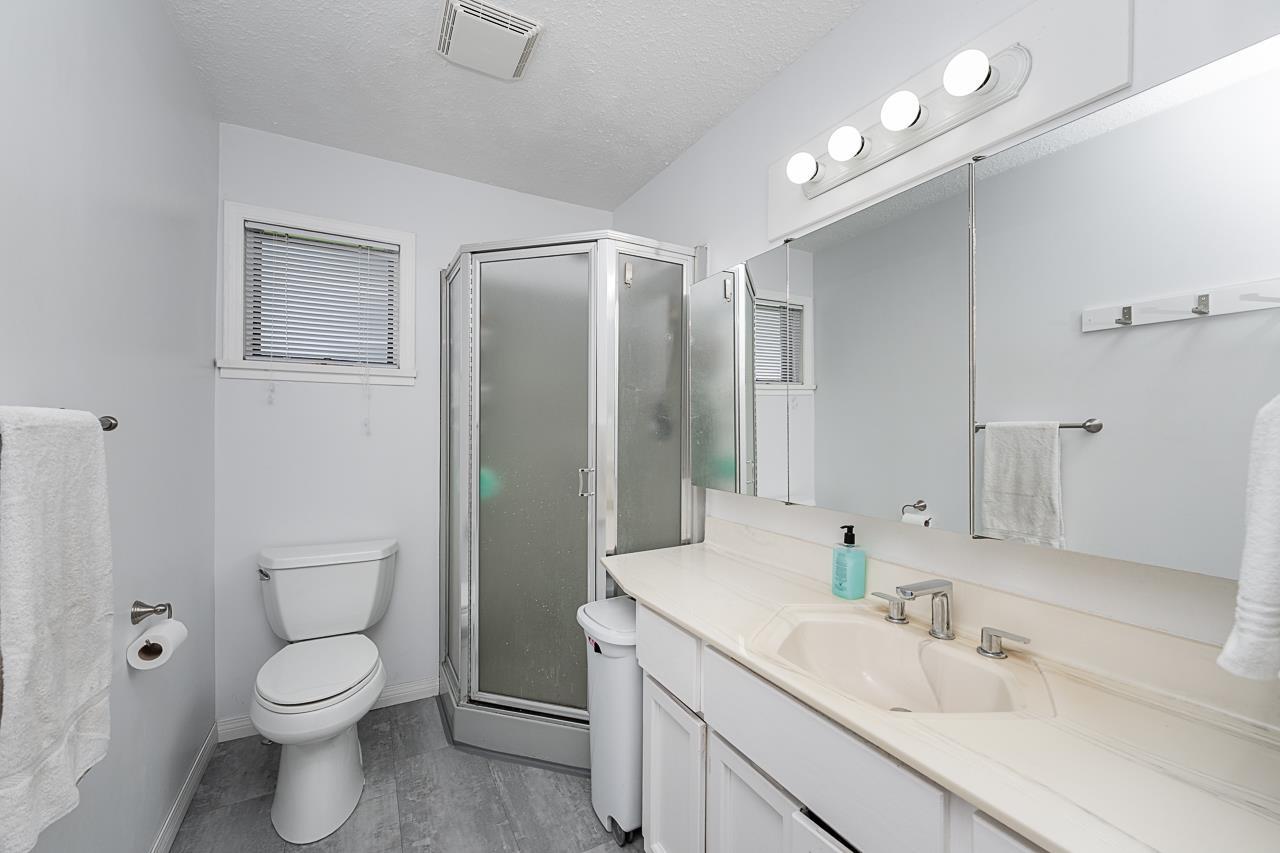 3762 Nanaimo Crescent Property Photo 17
