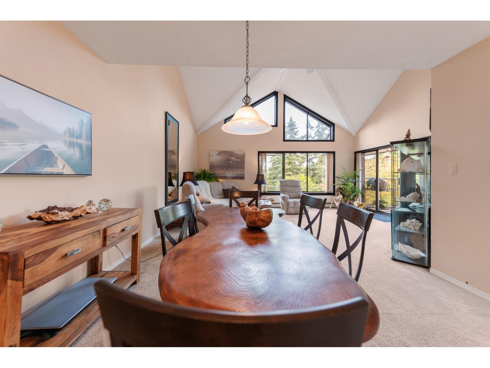 305 15270 17 Avenue Property Photo 11
