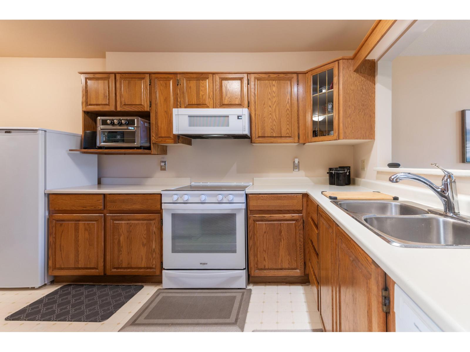 305 15270 17 Avenue Property Photo 13