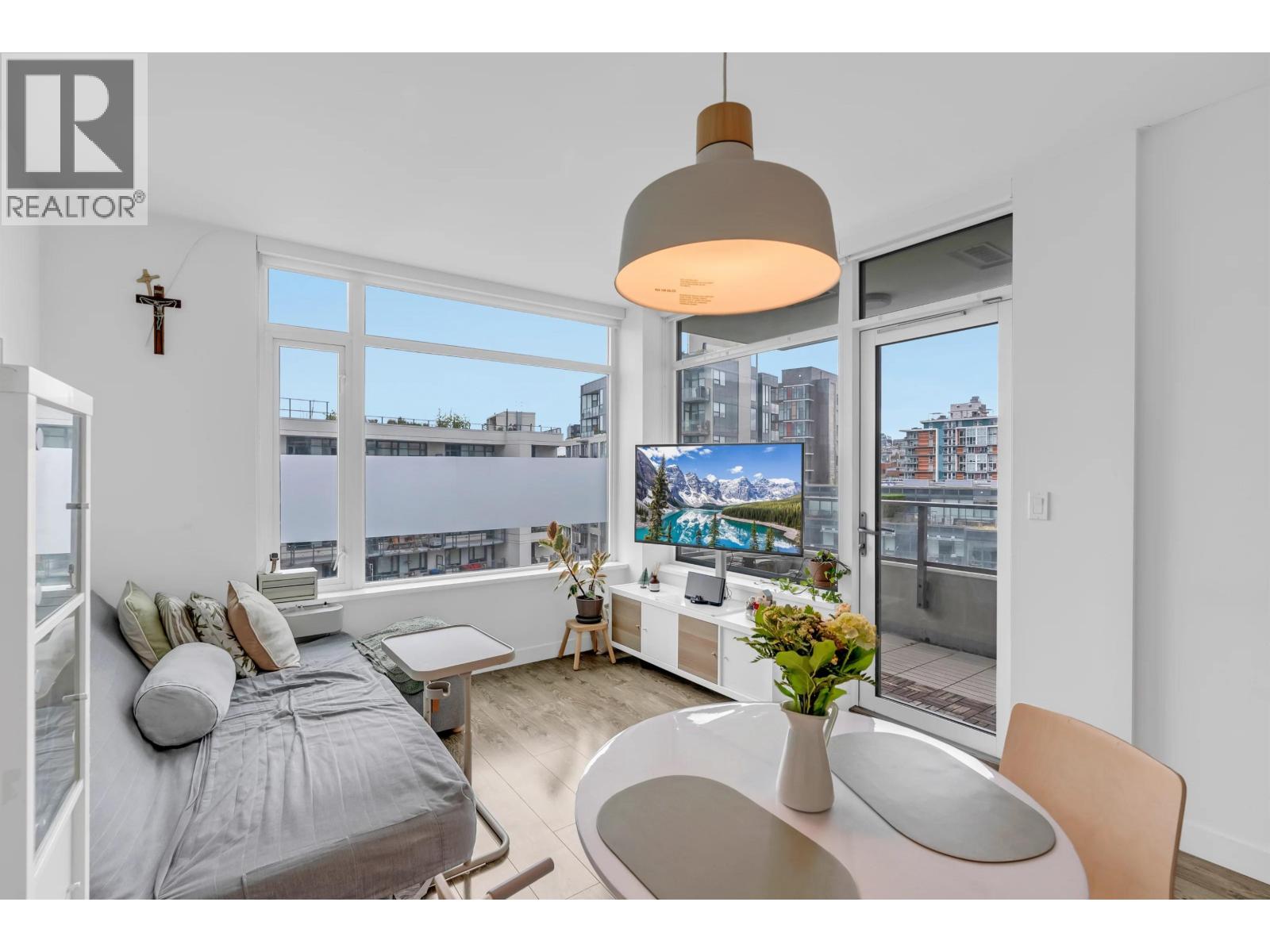 908 110 SWITCHMEN STREET Property Photo 1