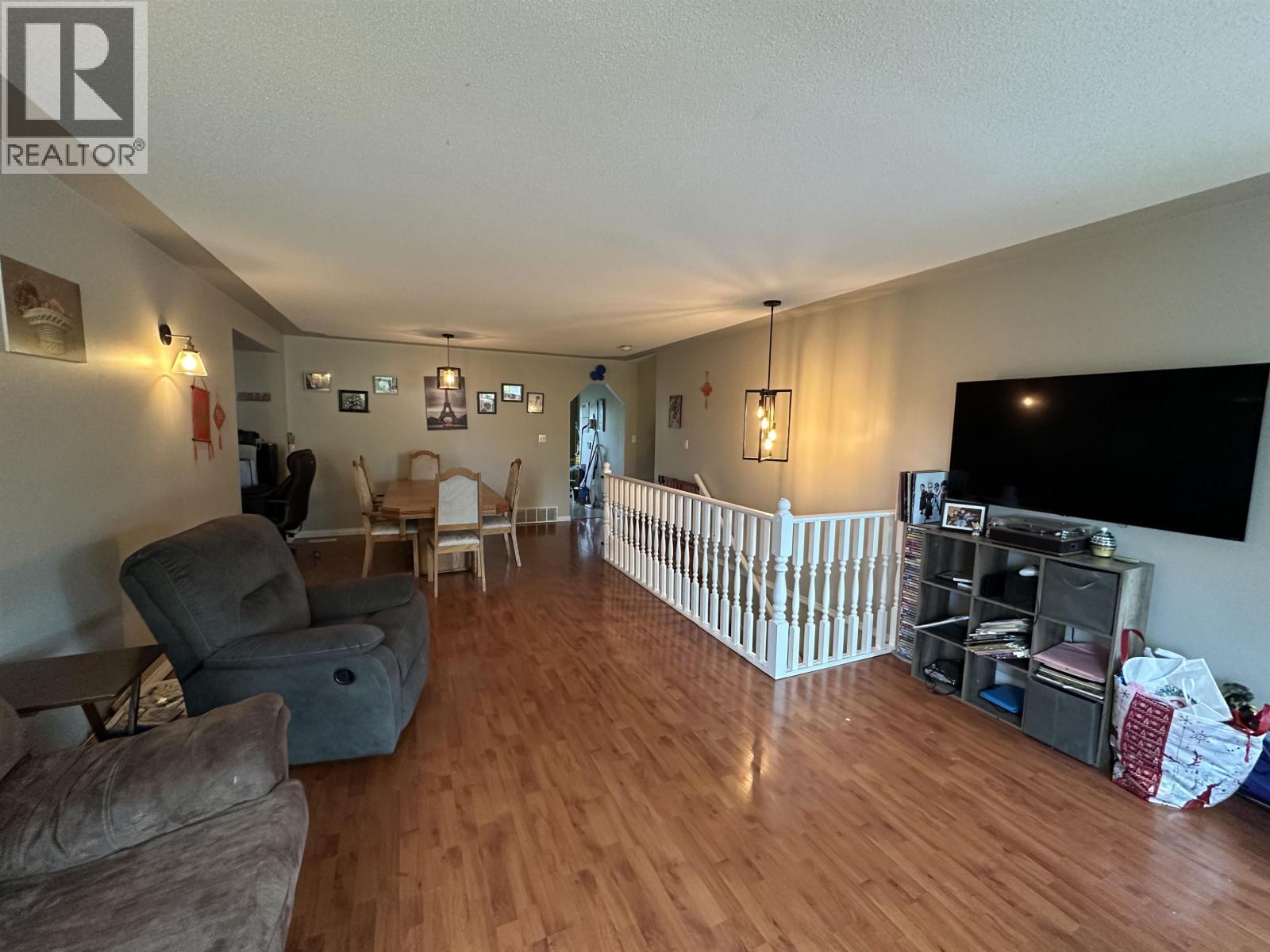 7032 Dakelh Ti Property Photo 6