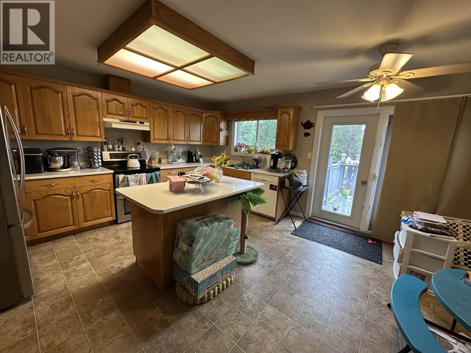 7032 Dakelh Ti Property Photo 7