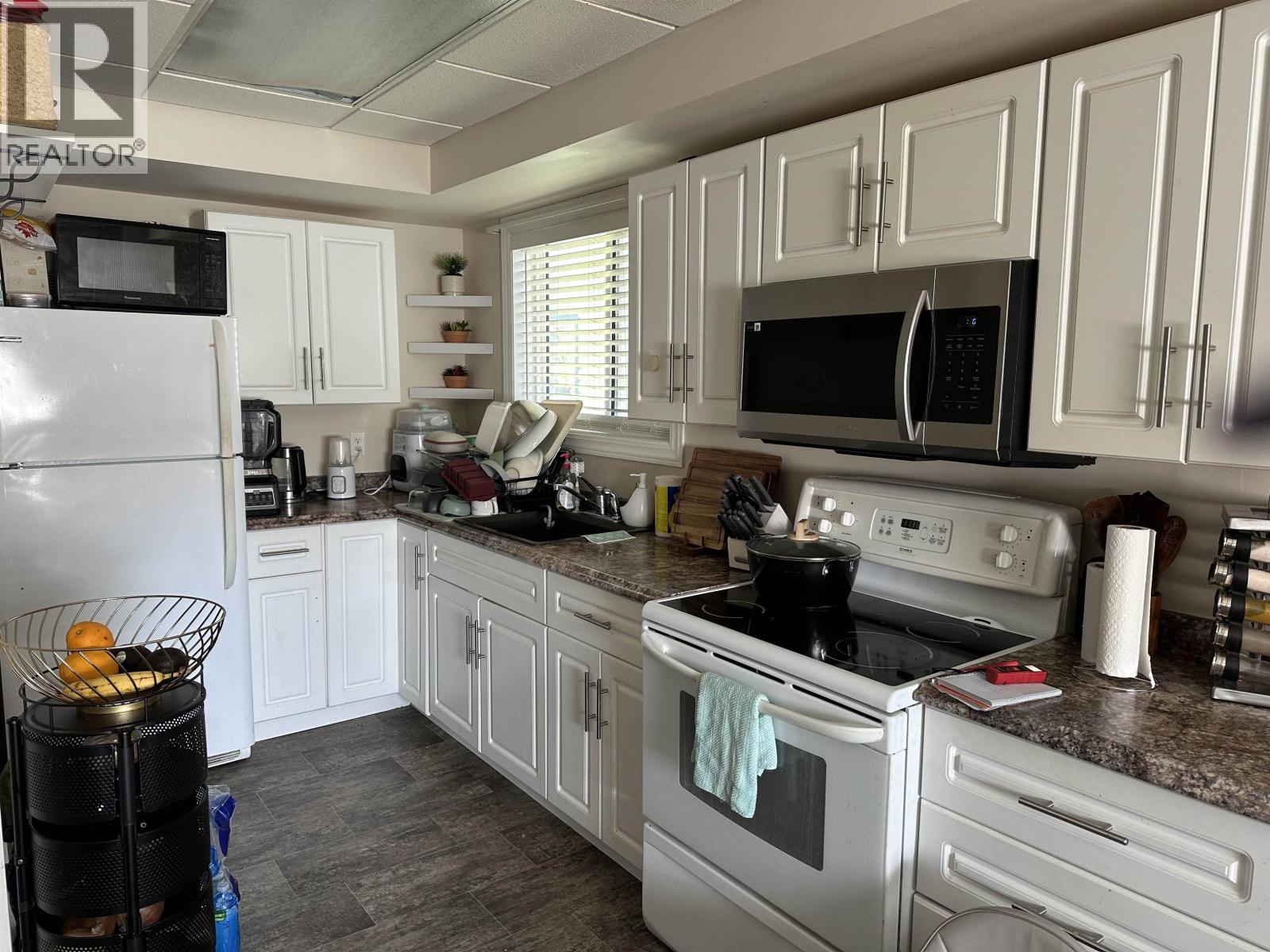 7032 Dakelh Ti Property Photo 12