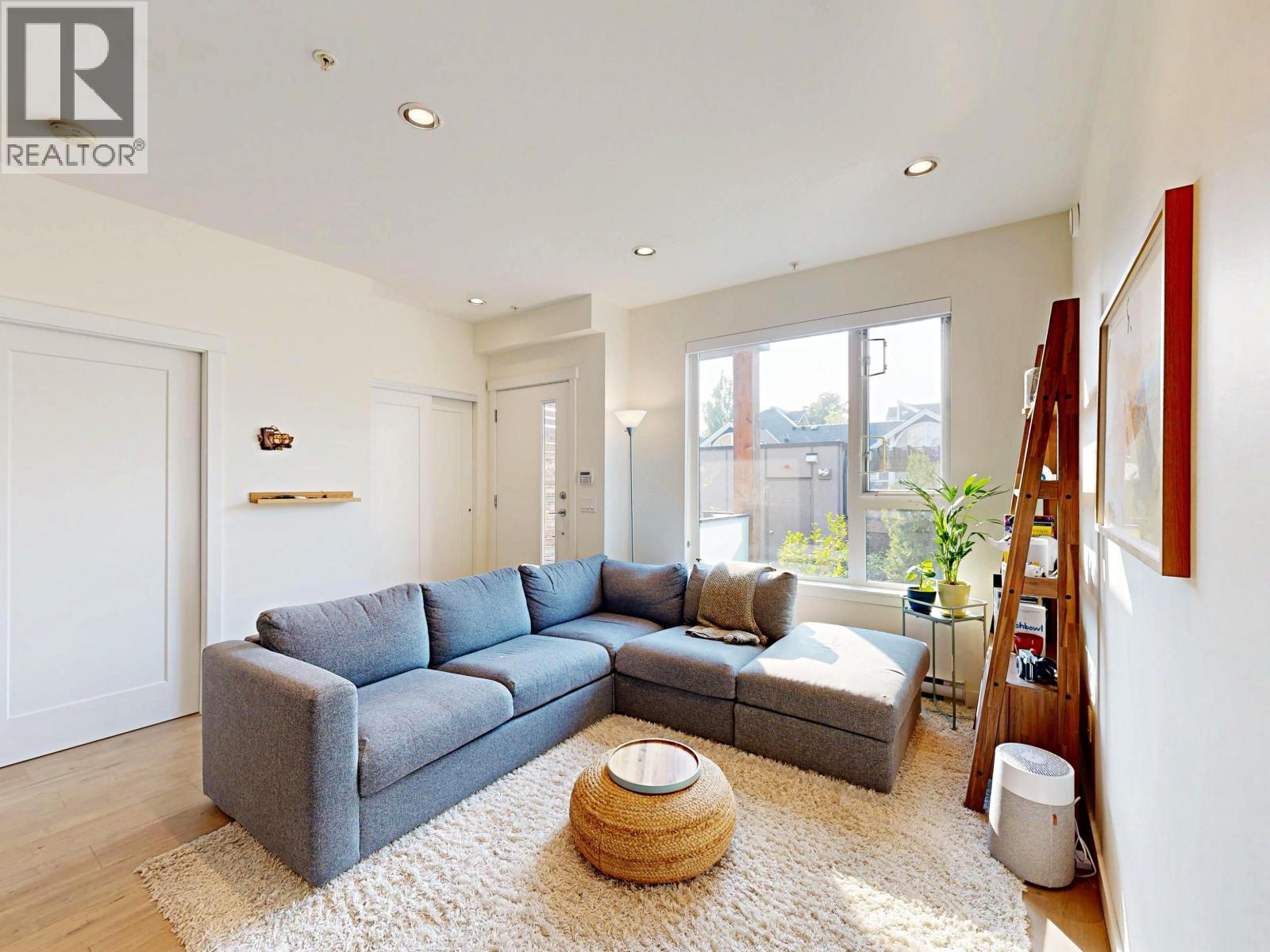 4527 EARLES STREET Property Photo 1