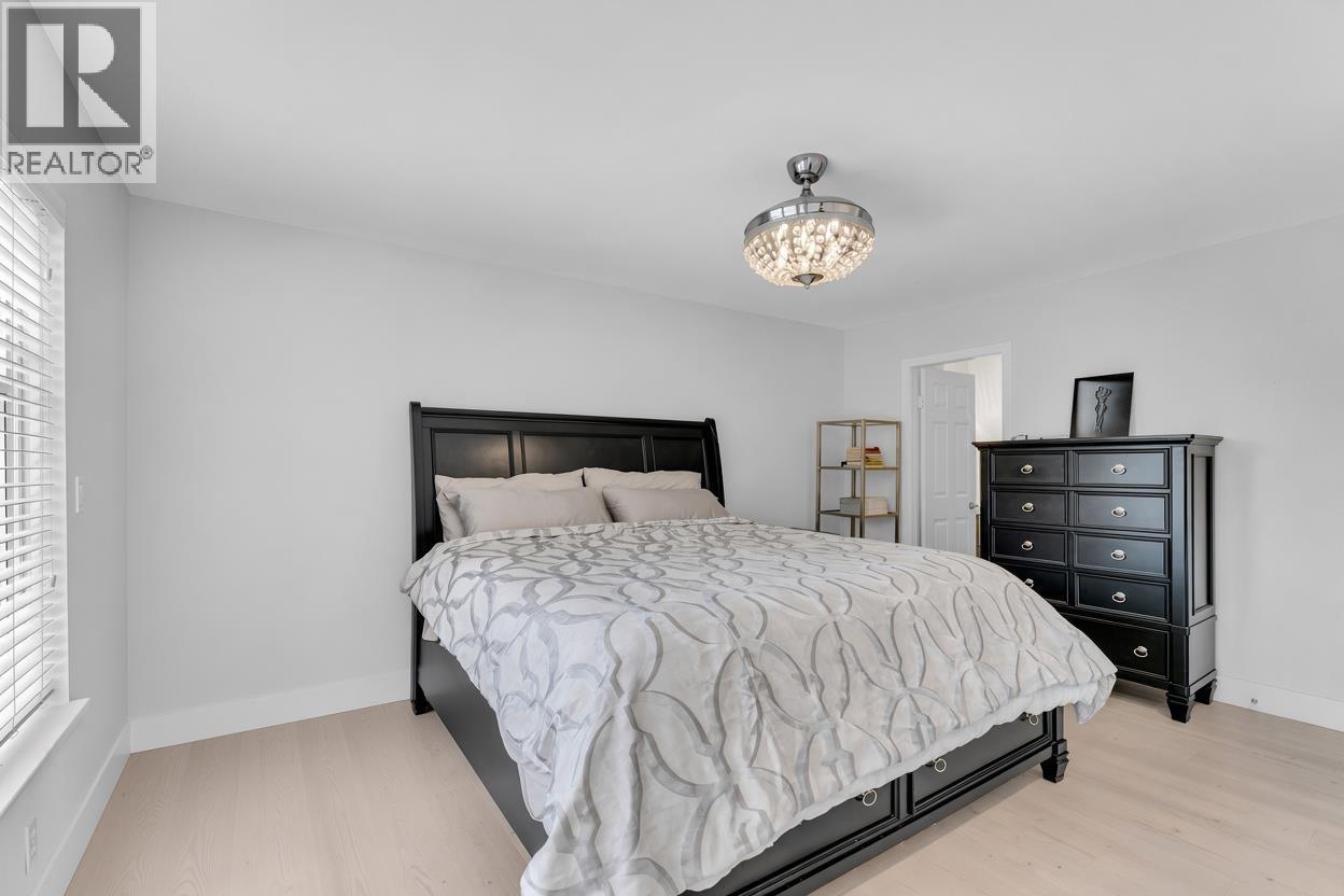 10 1140 Falcon Drive Property Photo 10
