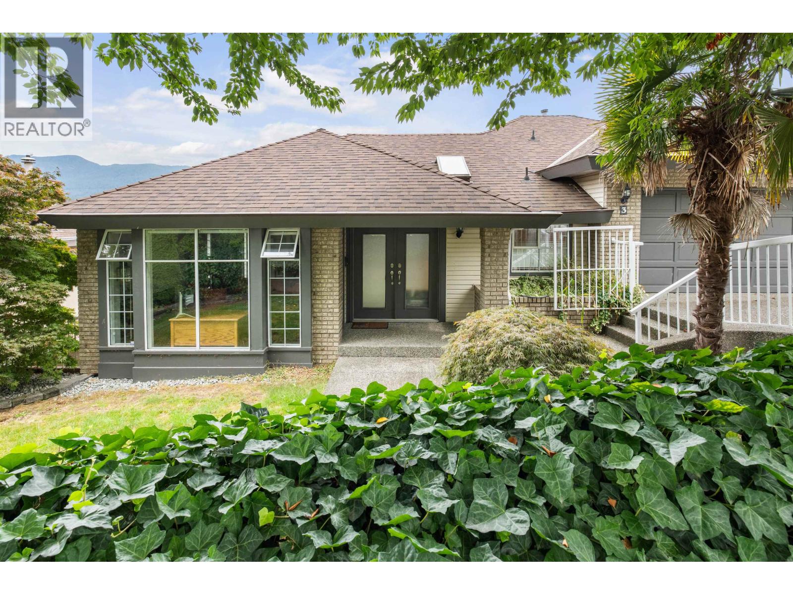 3 Burrard Crescent Property Photo 3