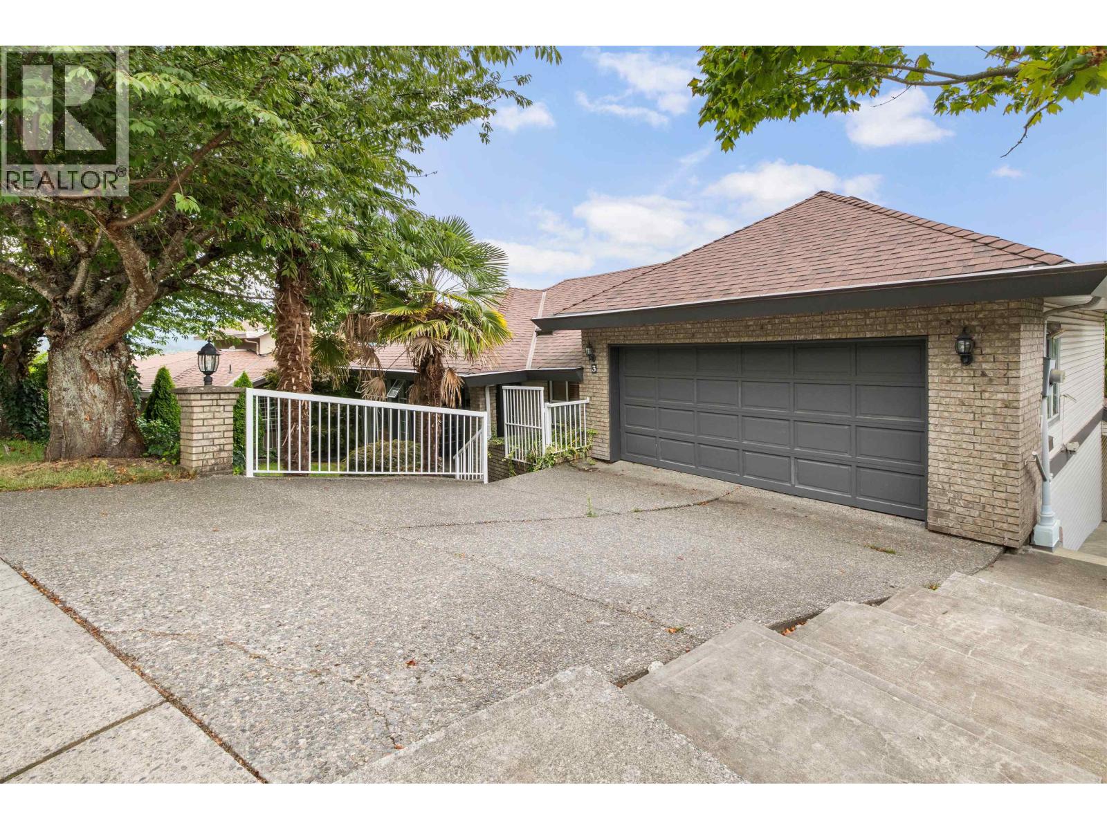 3 Burrard Crescent Property Photo 4
