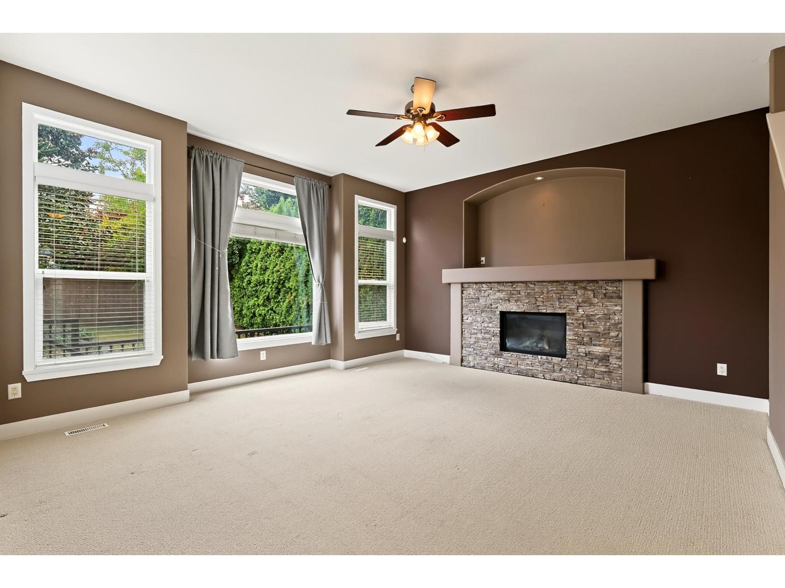 14822 59a Avenue Property Photo 2