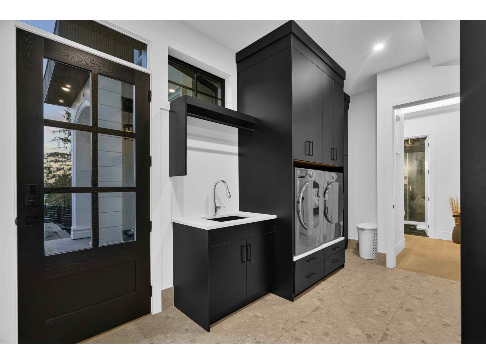 5335 188 Street Property Photo 18
