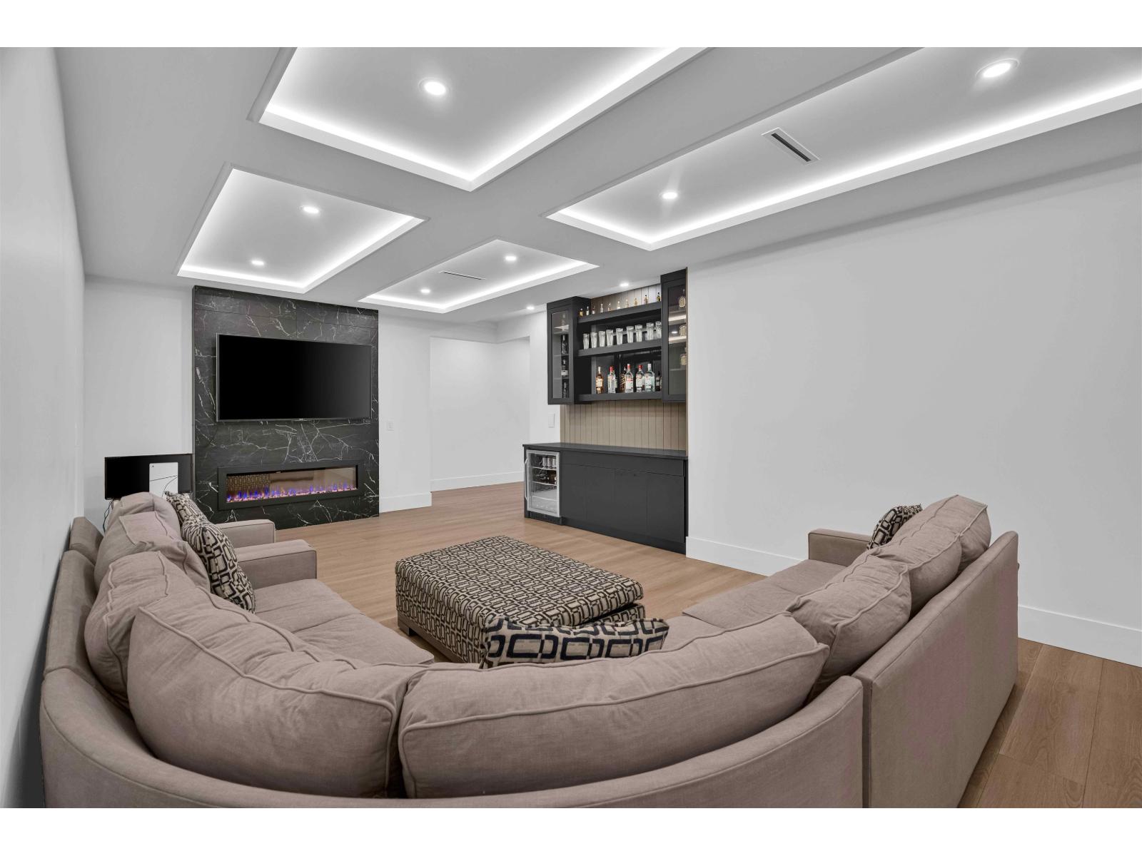 5335 188 Street Property Photo 30