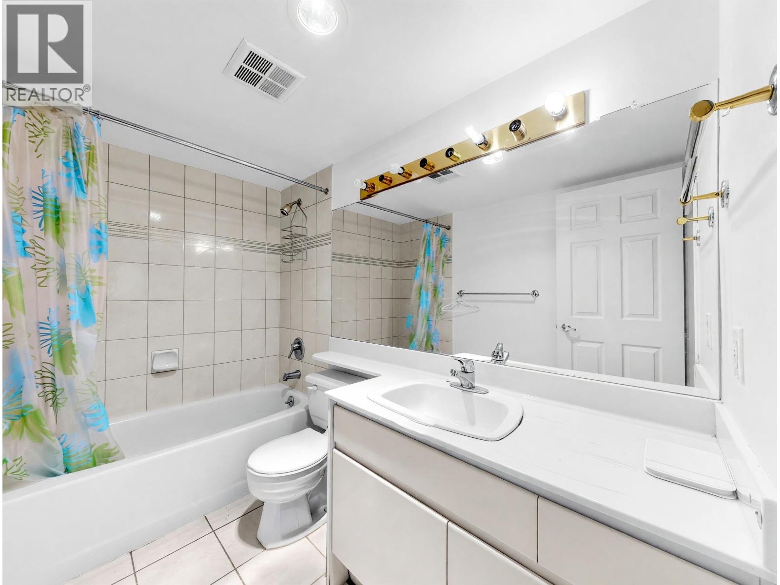 1302 8246 Lansdowne Road Property Photo 11