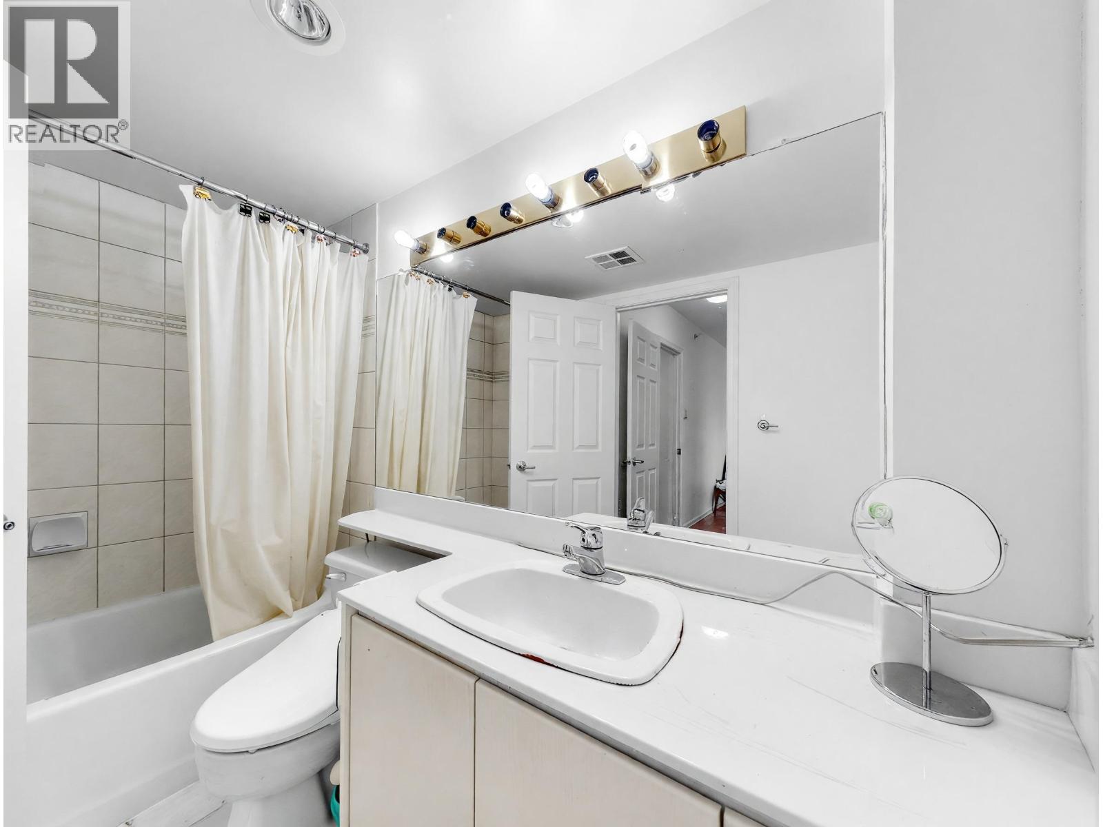 1302 8246 Lansdowne Road Property Photo 15