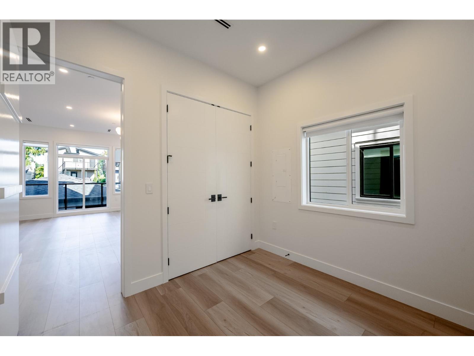 102 1759 Morgan Avenue Property Photo 15