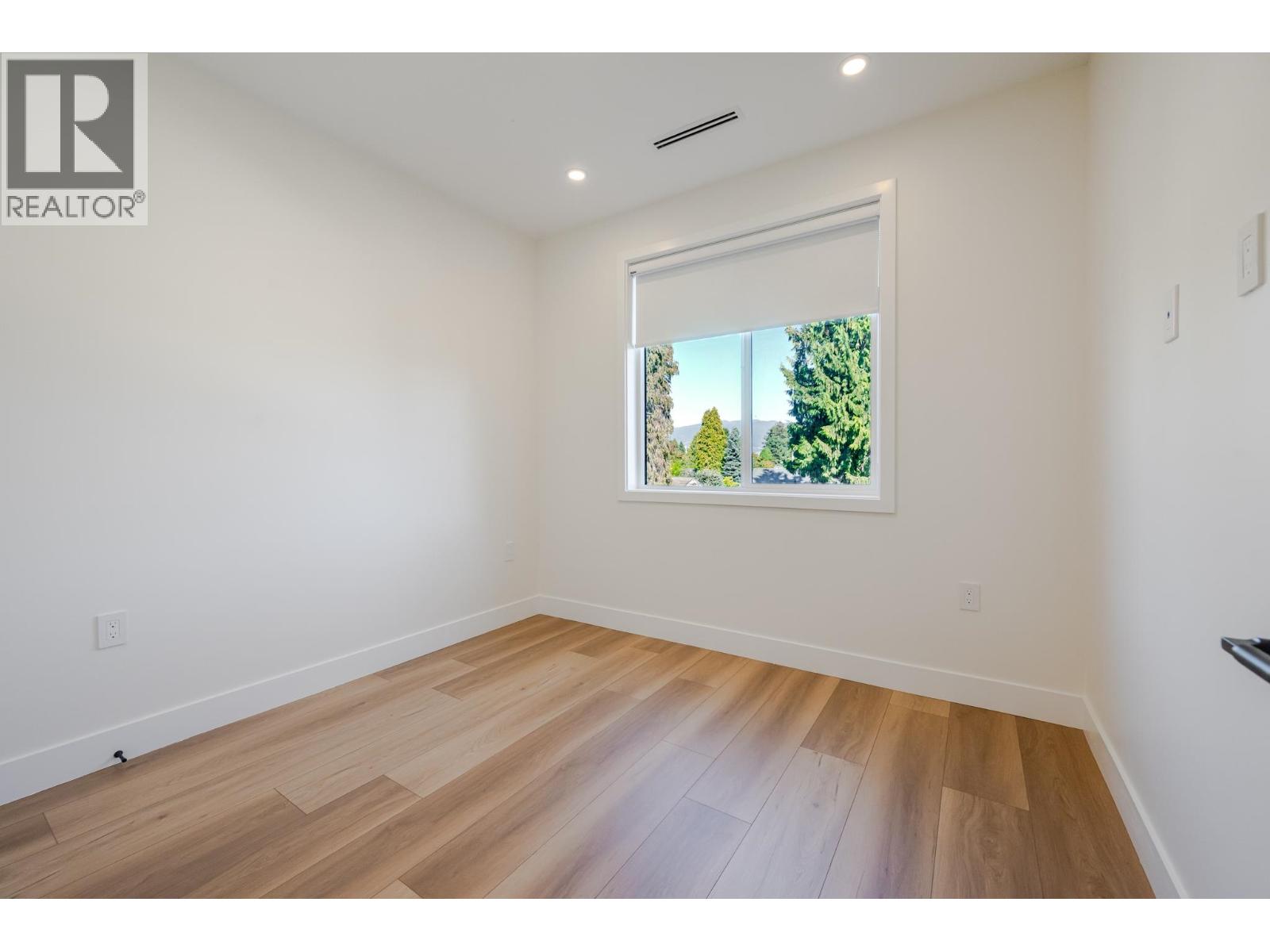 102 1759 Morgan Avenue Property Photo 26