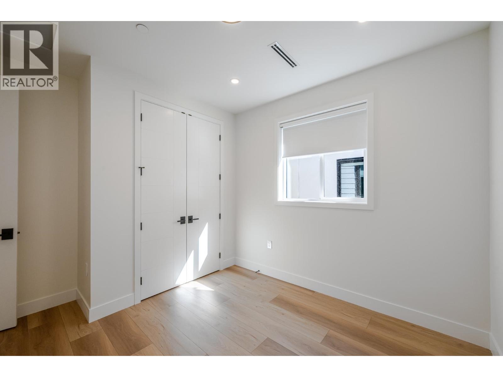 102 1759 Morgan Avenue Property Photo 29