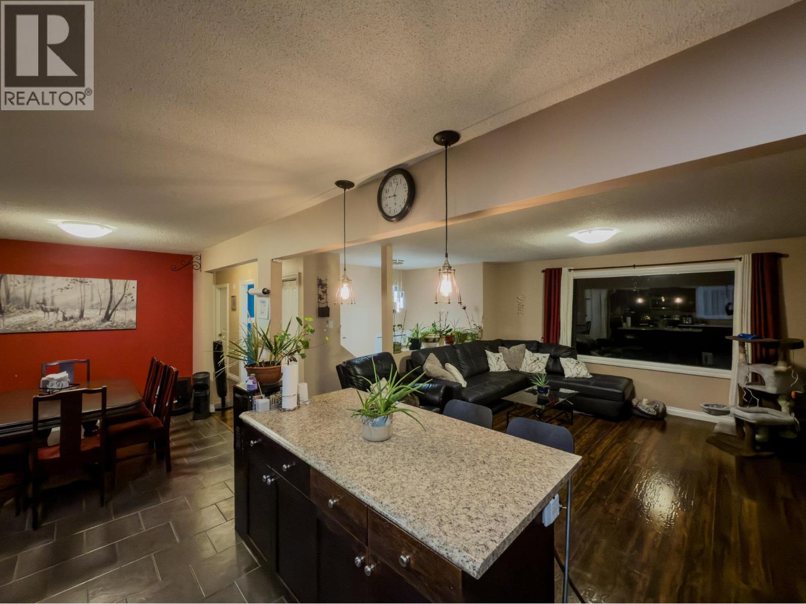 125 Lindsay Street Property Photo 4