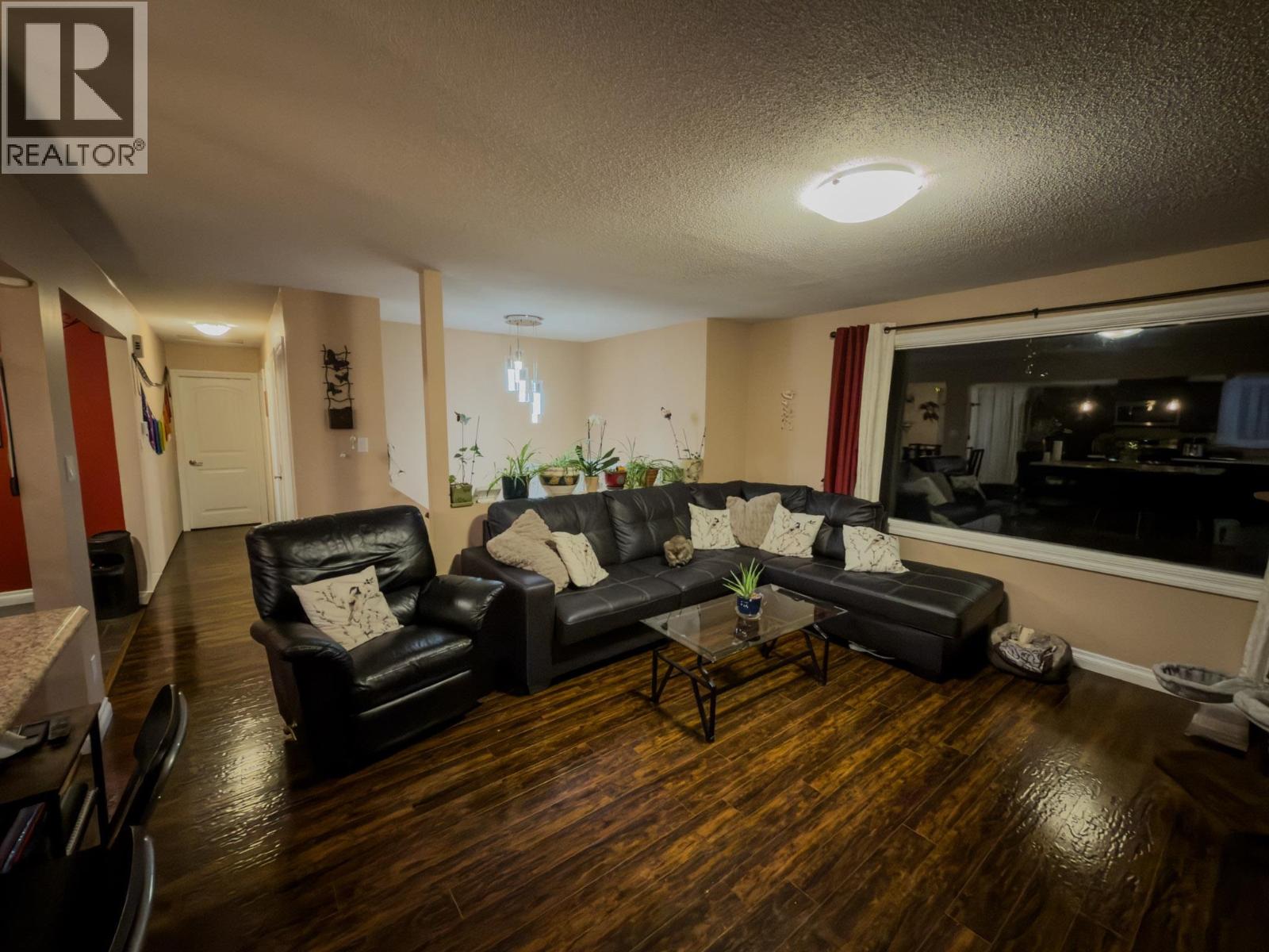 125 Lindsay Street Property Photo 9