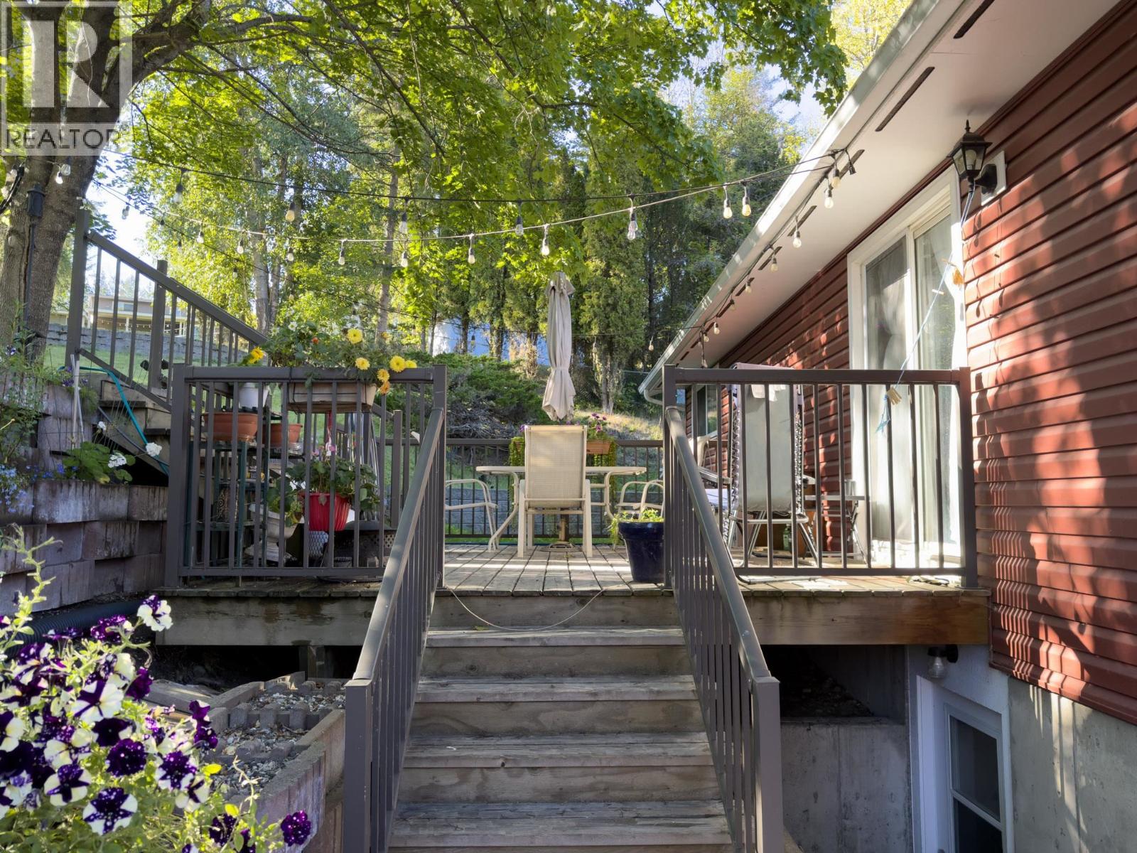 125 Lindsay Street Property Photo 22