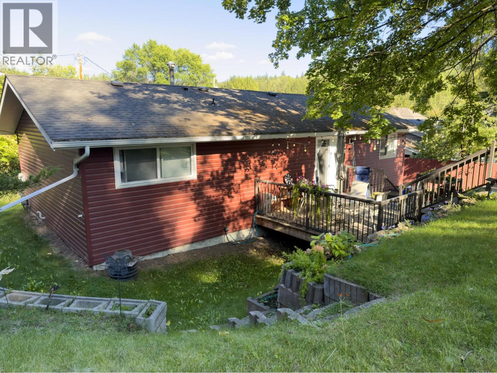 125 Lindsay Street Property Photo 30