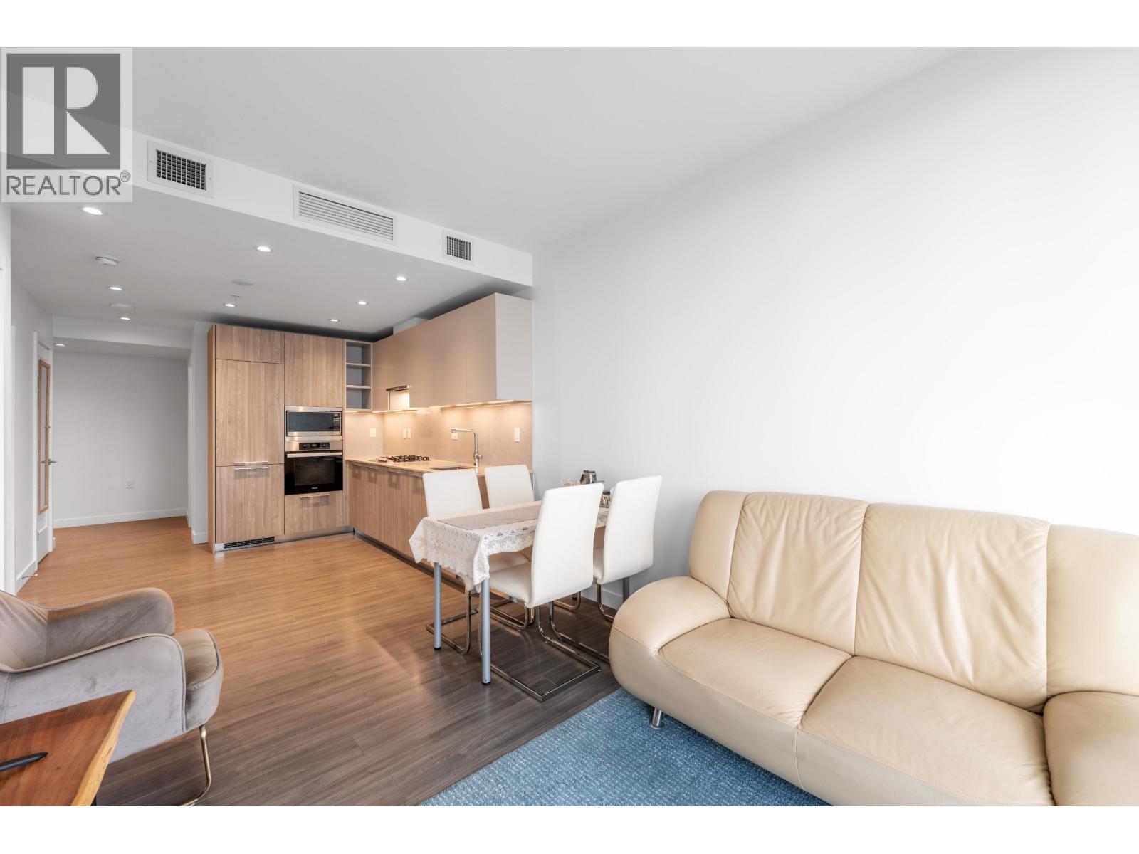 606 6699 Dunblane Avenue Property Photo 7