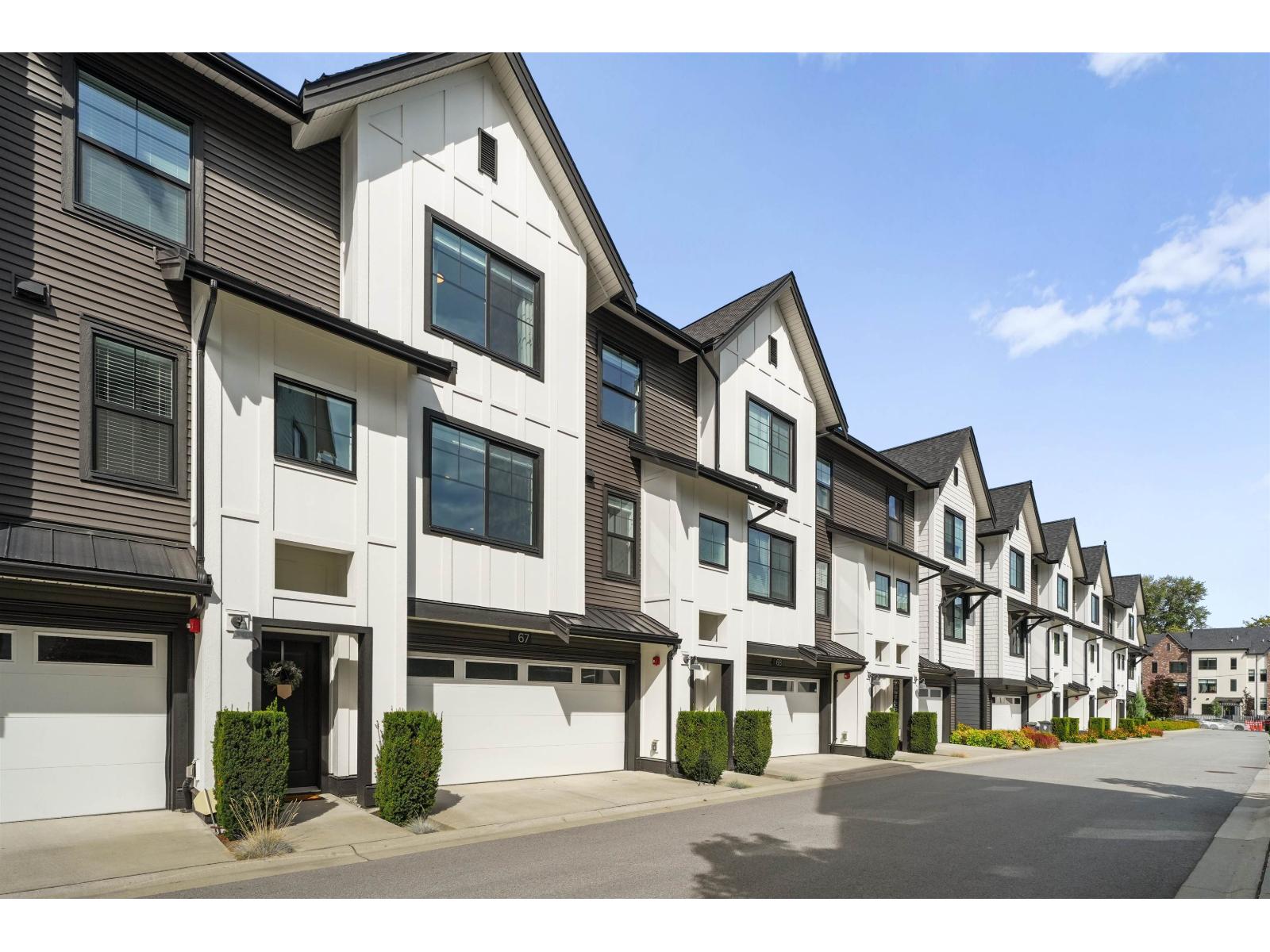 67 7967 197 STREET Property Photo 1