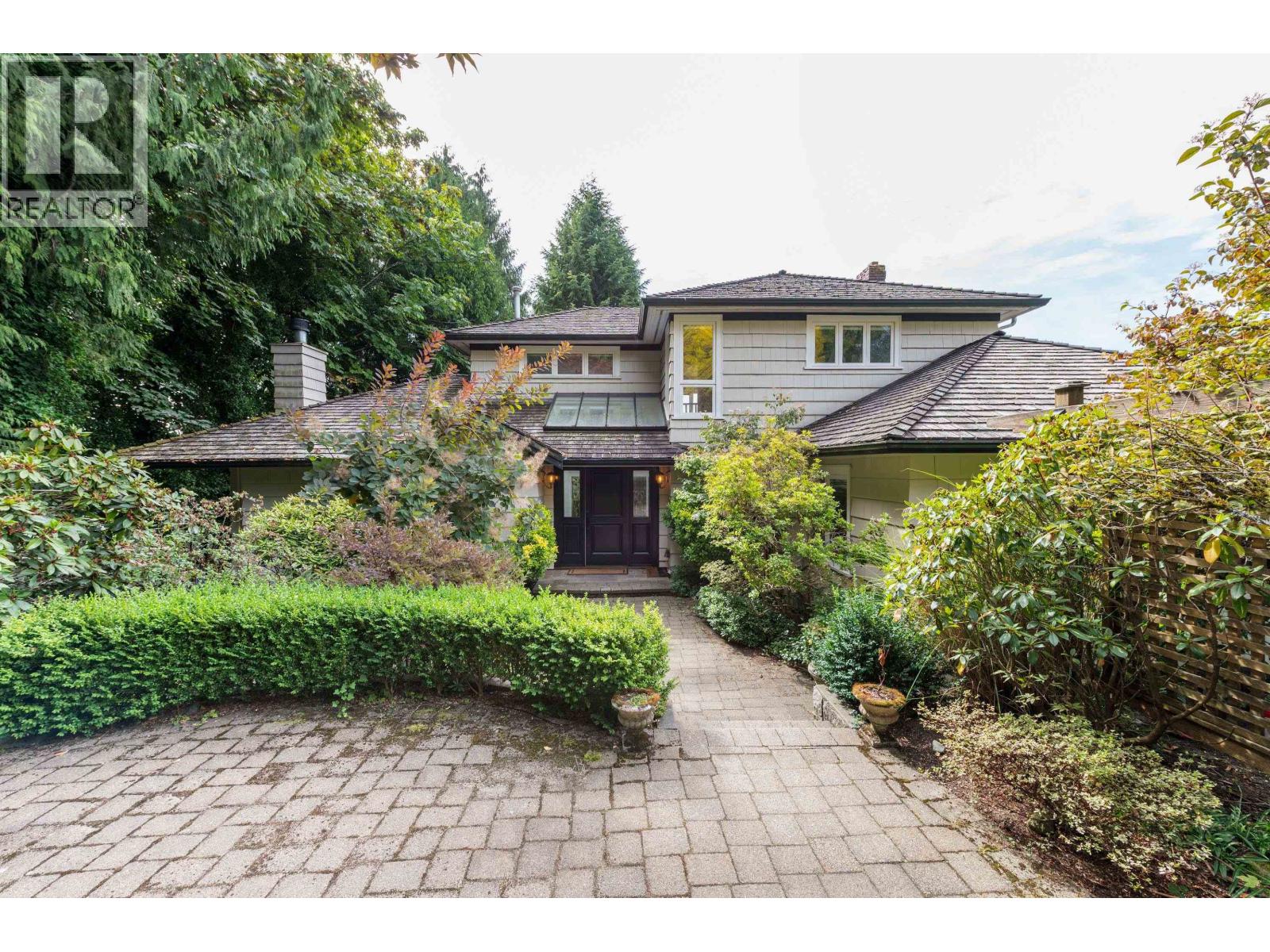 1340 Palmerston Avenue Property Photo 1