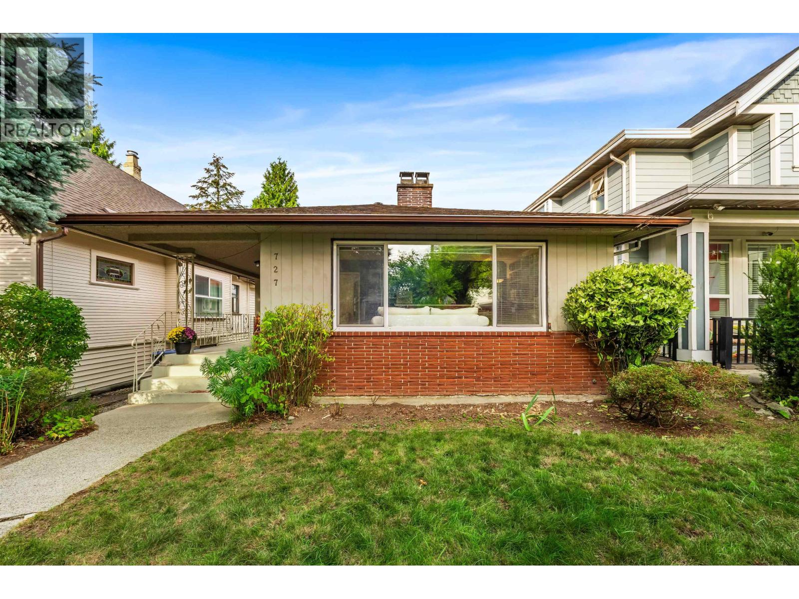 727 Second Street Property Photo 1