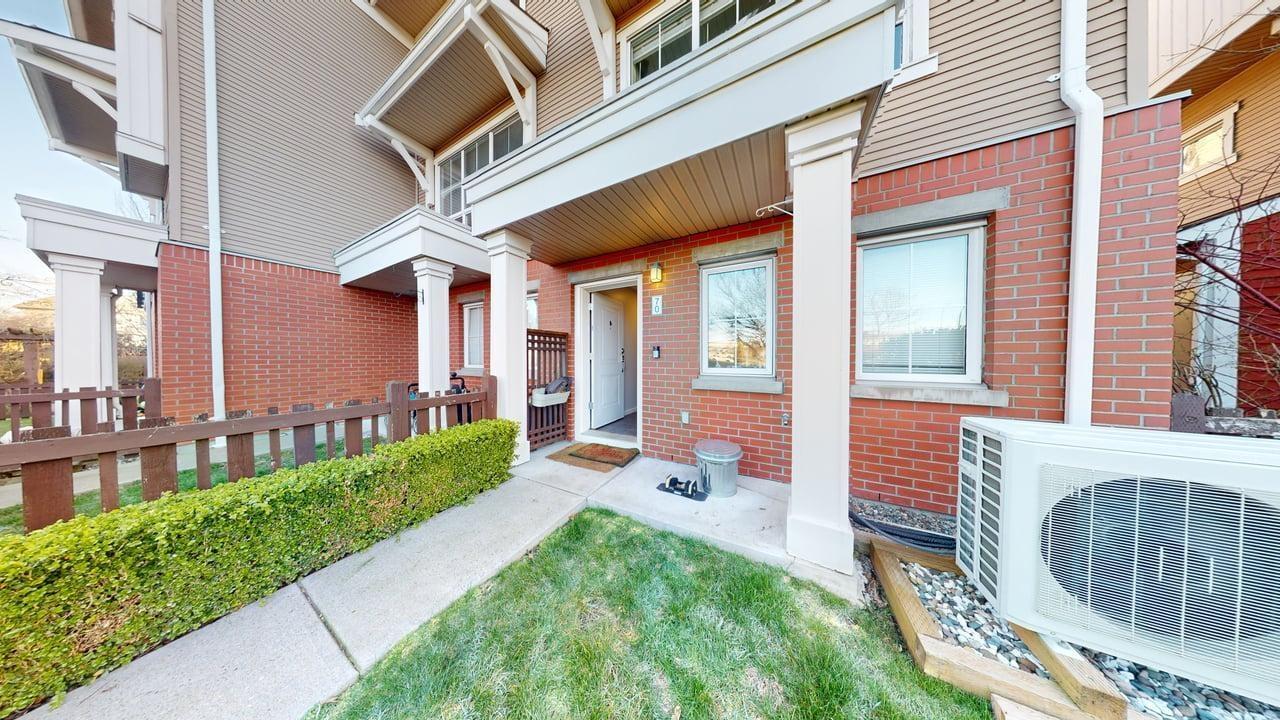 70 19505 68a Avenue Property Photo 1