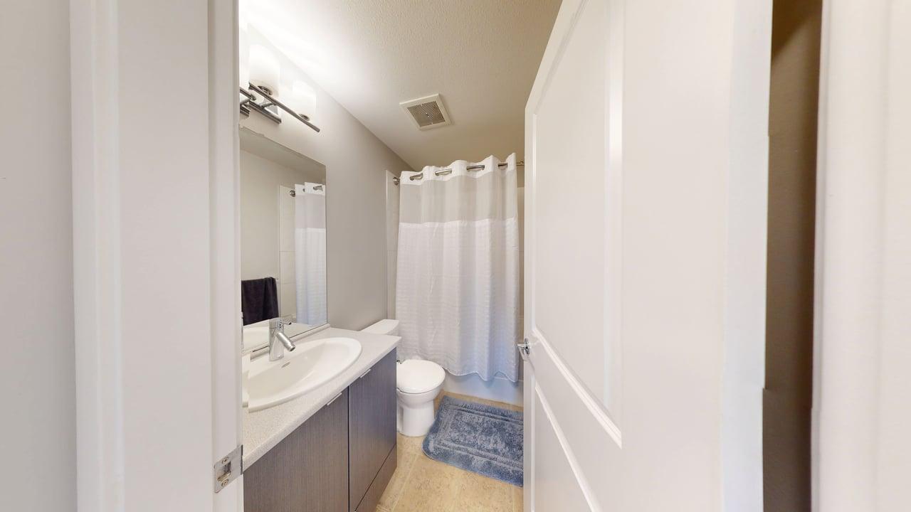 70 19505 68a Avenue Property Photo 12