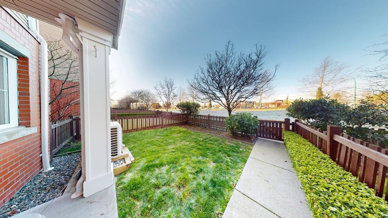 70 19505 68a Avenue Property Photo 20