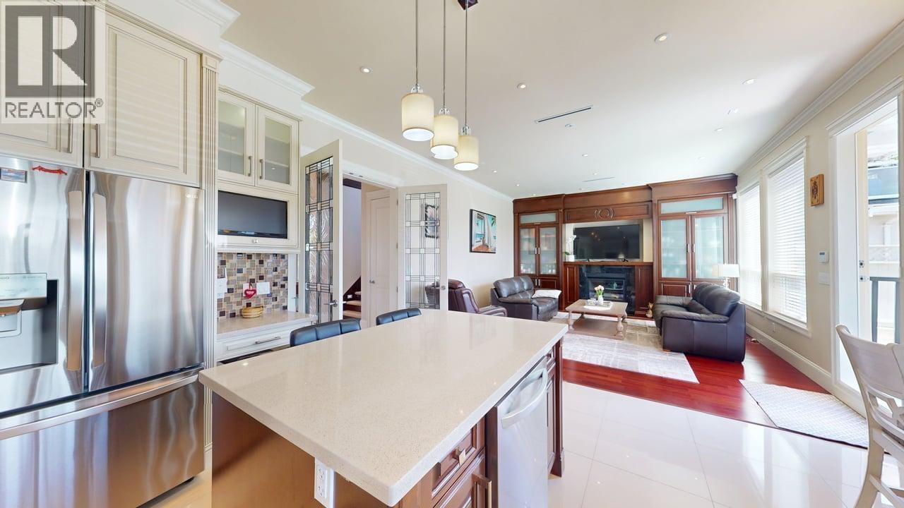 1010 Edinburgh Street Property Photo 9