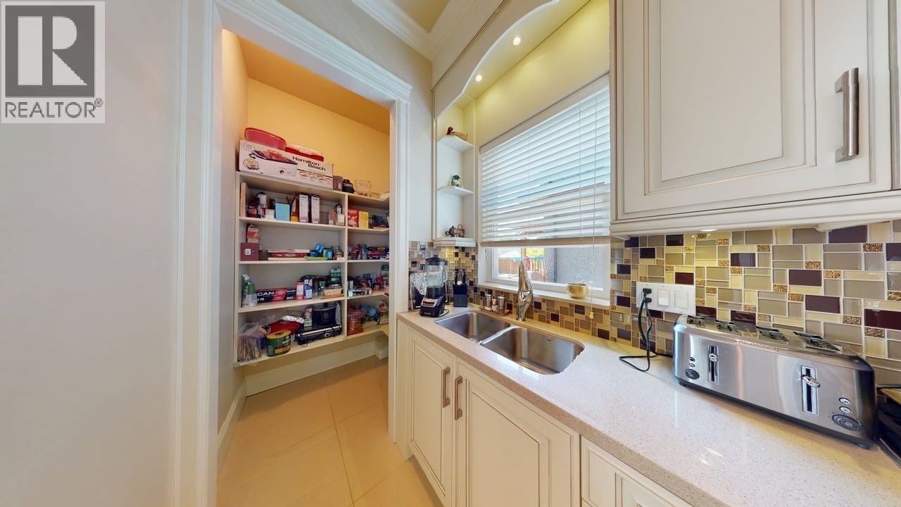 1010 Edinburgh Street Property Photo 11