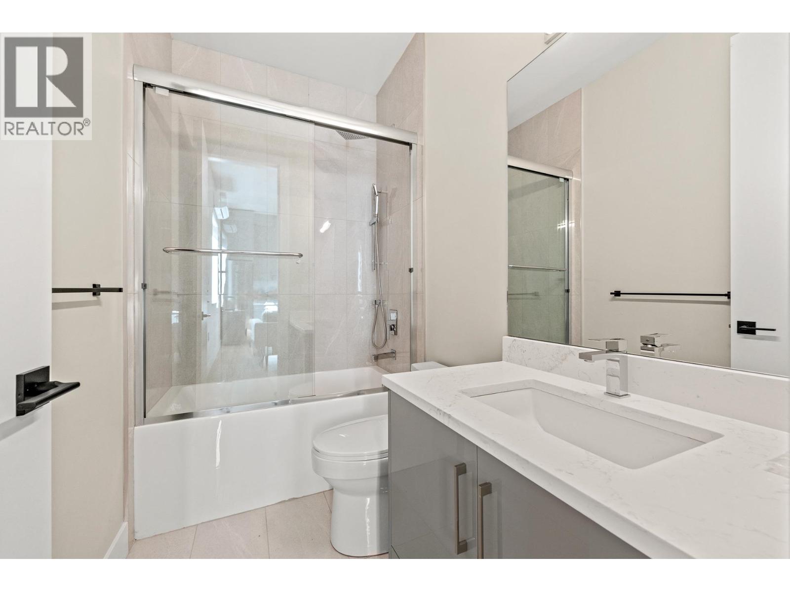 1 8811 Saunders Road Property Photo 26