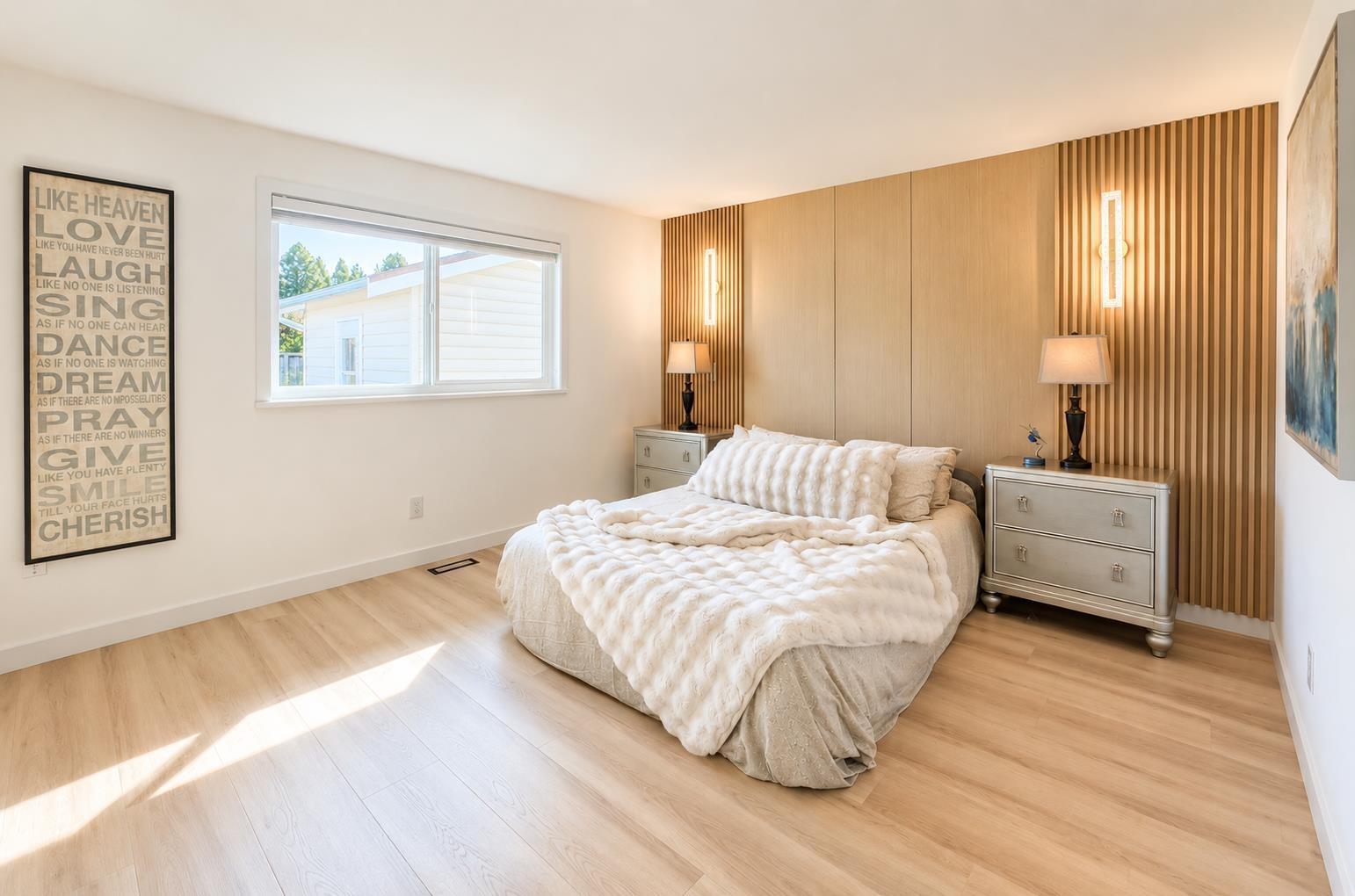15092 19a Avenue Property Photo 1