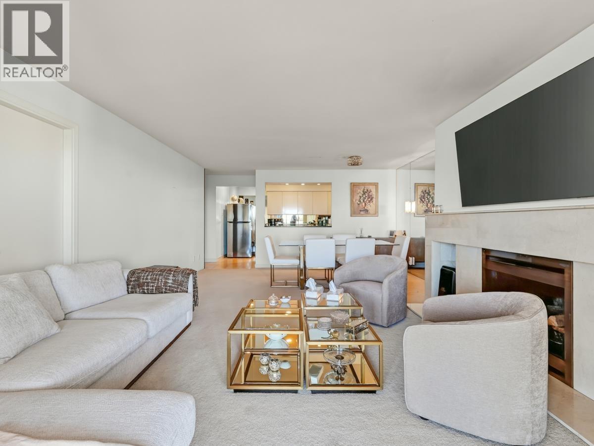 33 2236 Folkestone Way Property Photo 3