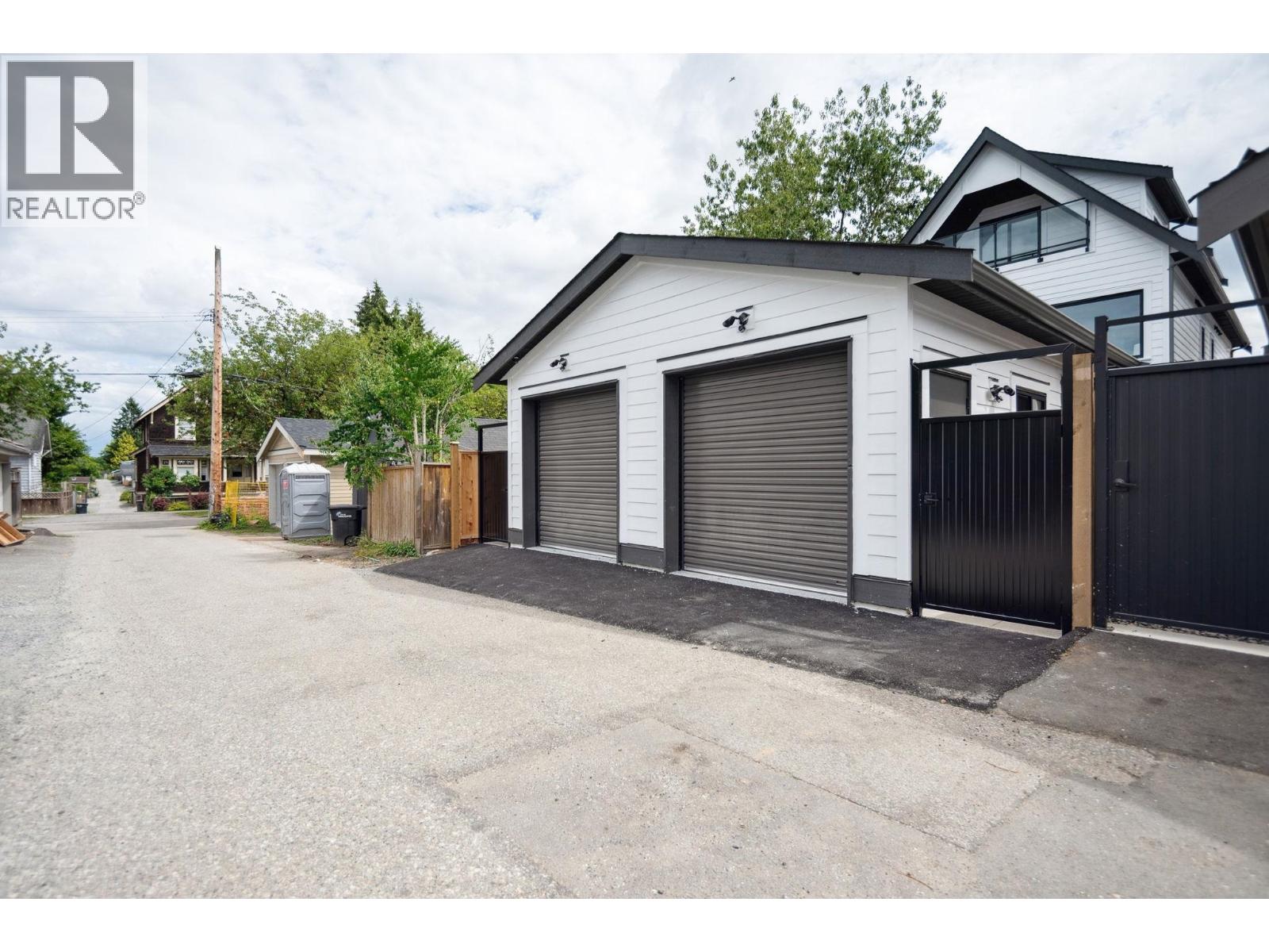 #2 1079 E 14th Avenue Property Photo 34