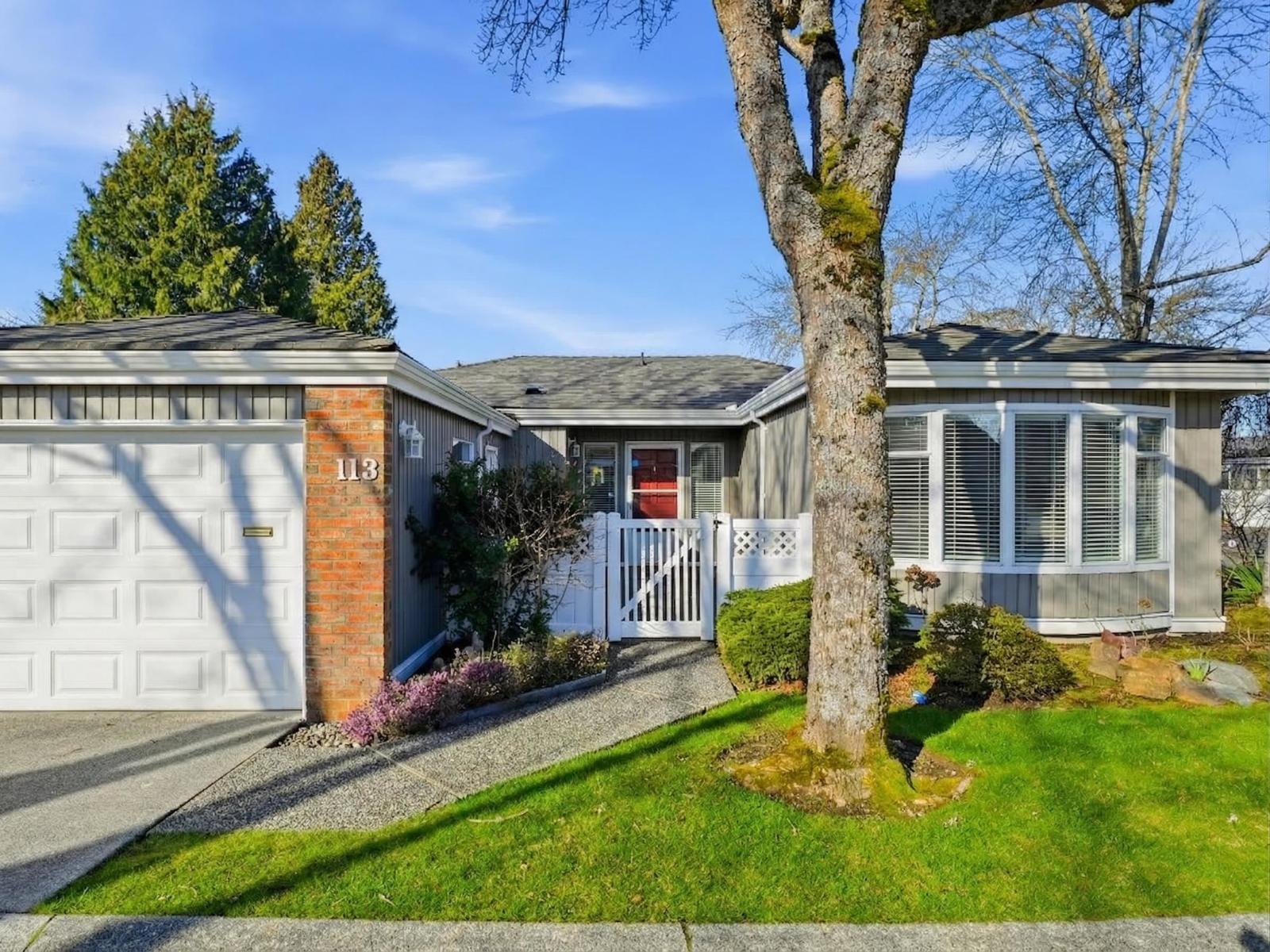 113 14271 18a Avenue Property Photo 1