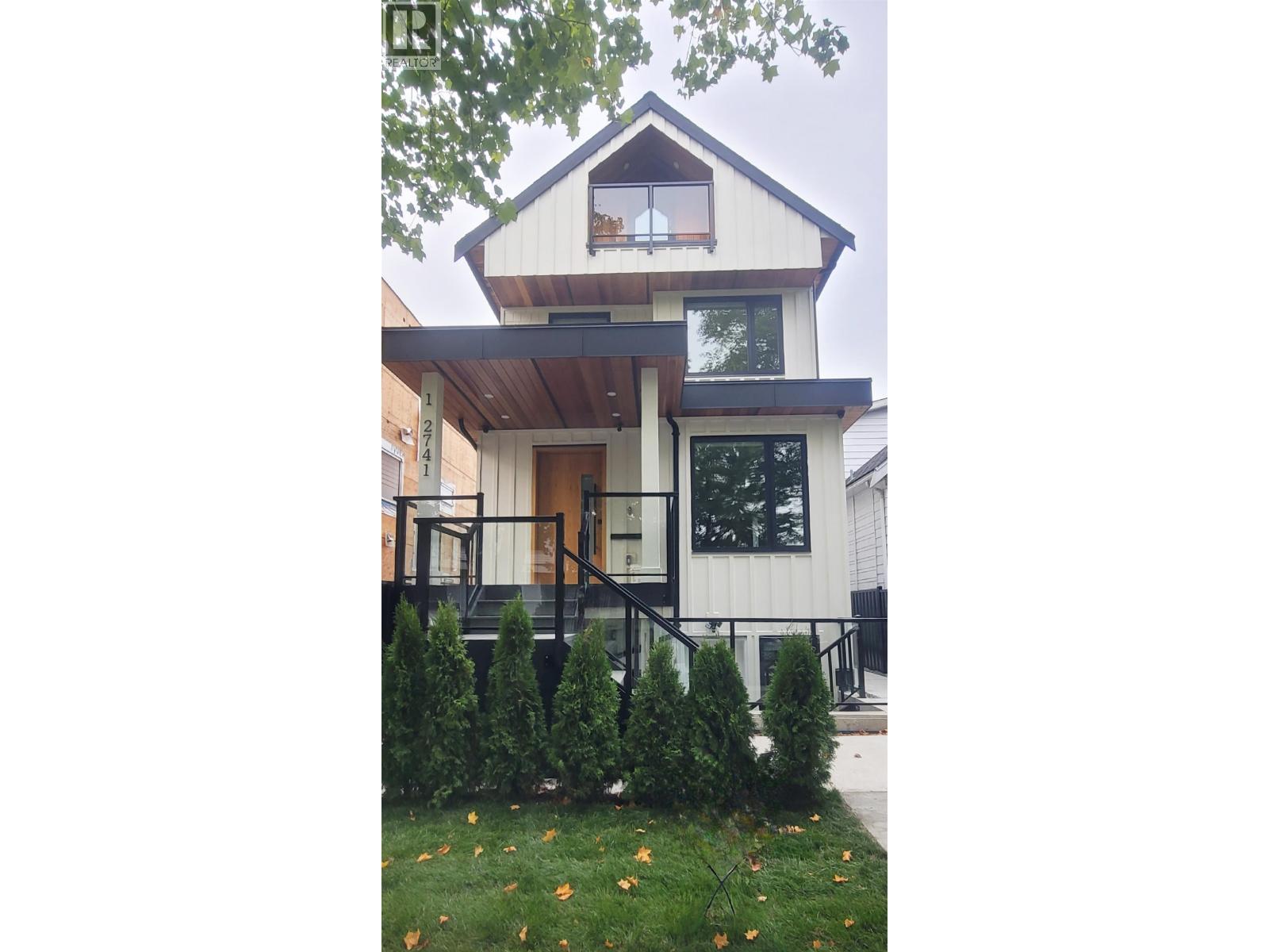 2 2741 Grant Street Property Photo 1