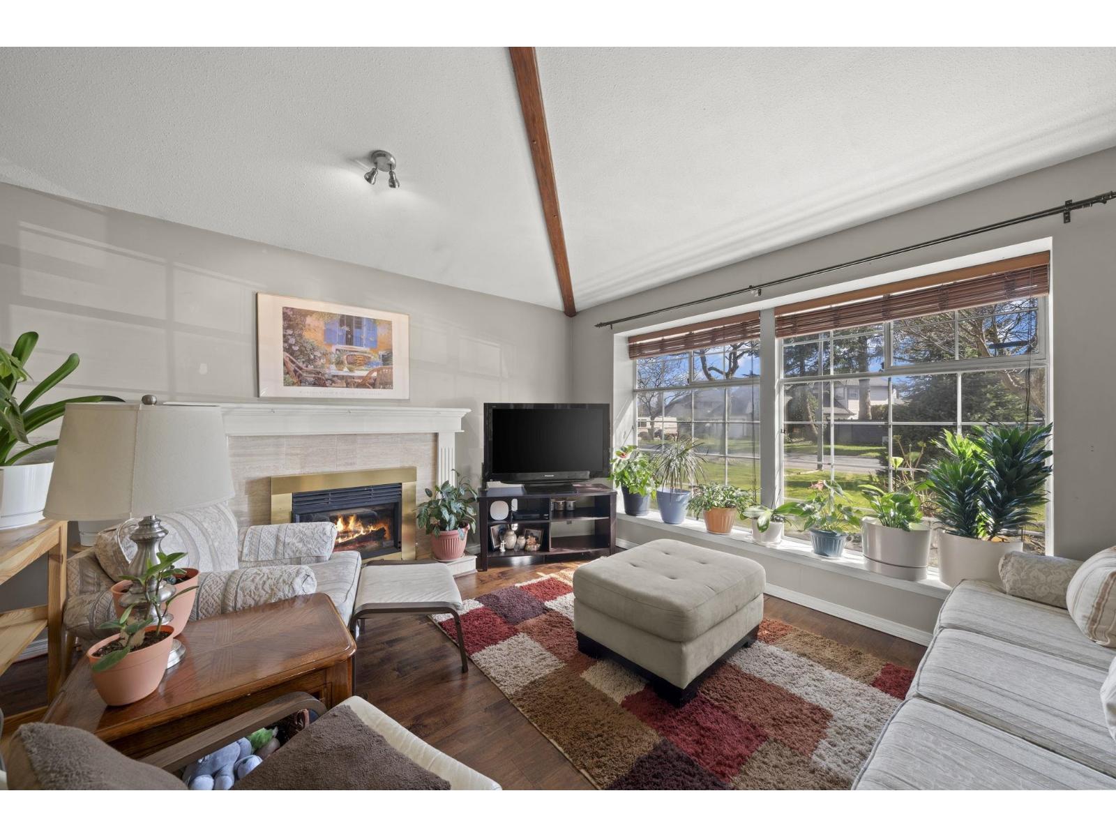 8891 157 Street Property Photo 3