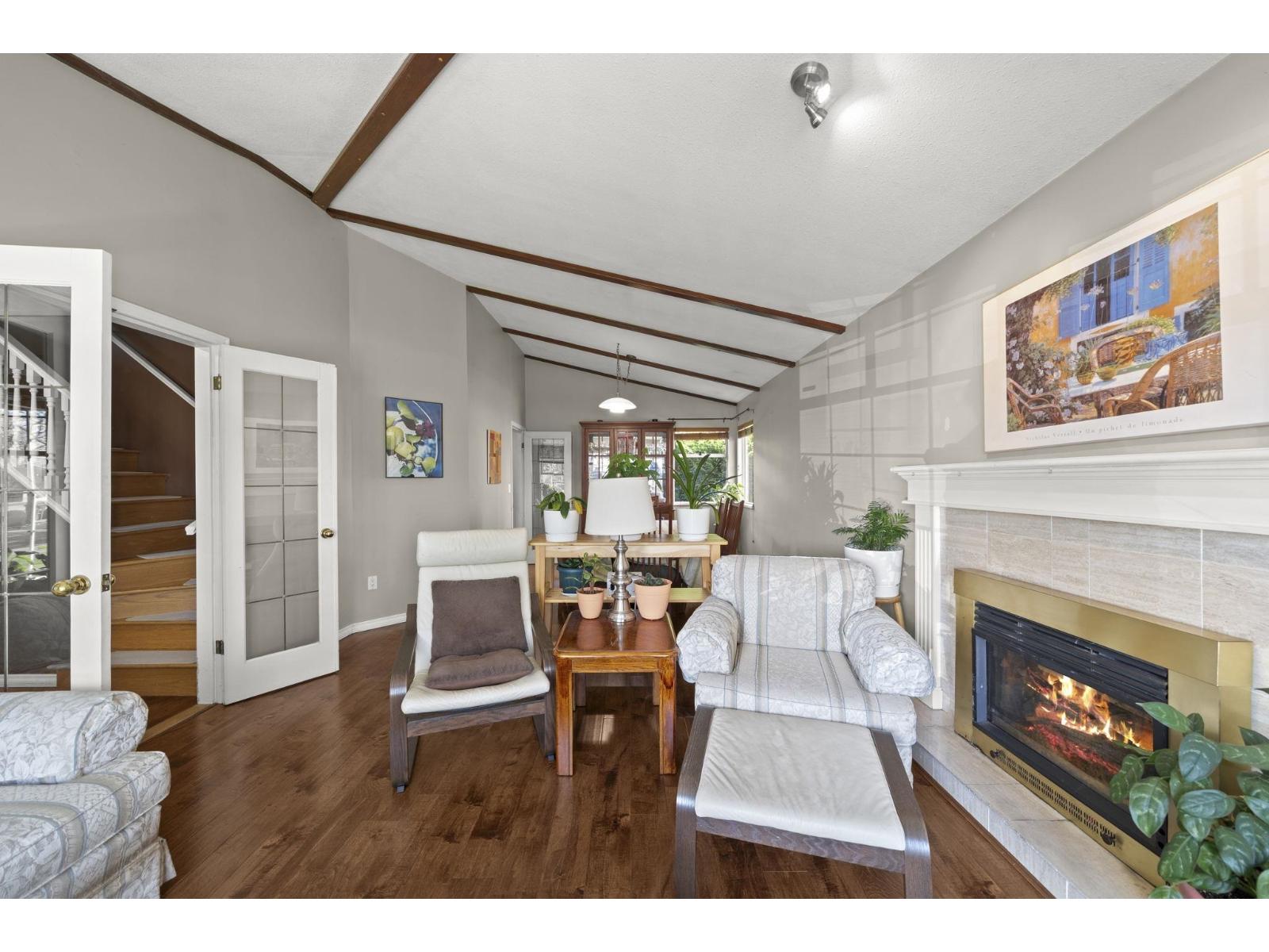 8891 157 Street Property Photo 4