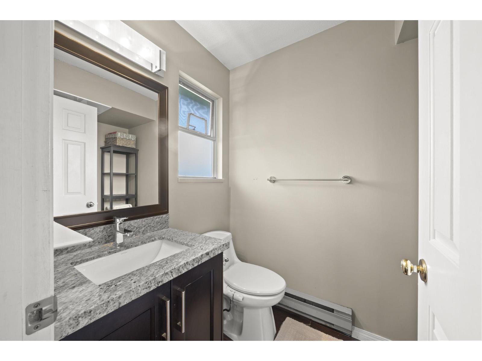 8891 157 Street Property Photo 15
