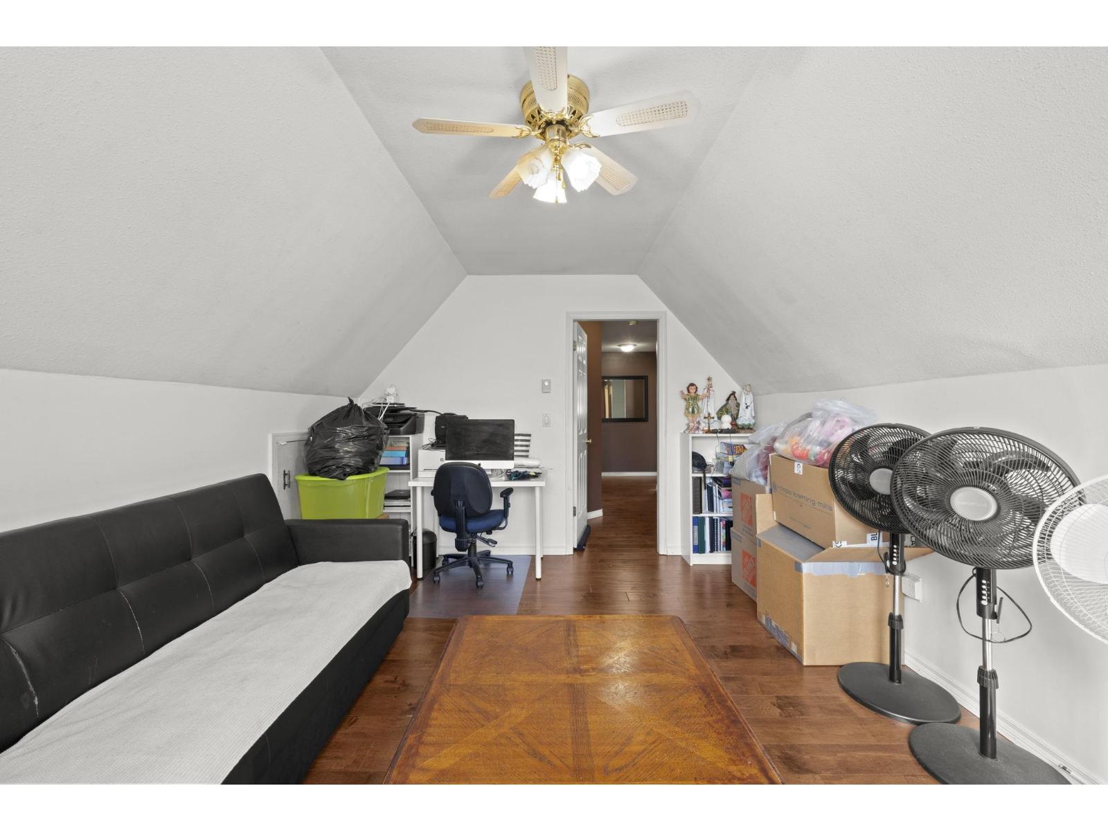 8891 157 Street Property Photo 32
