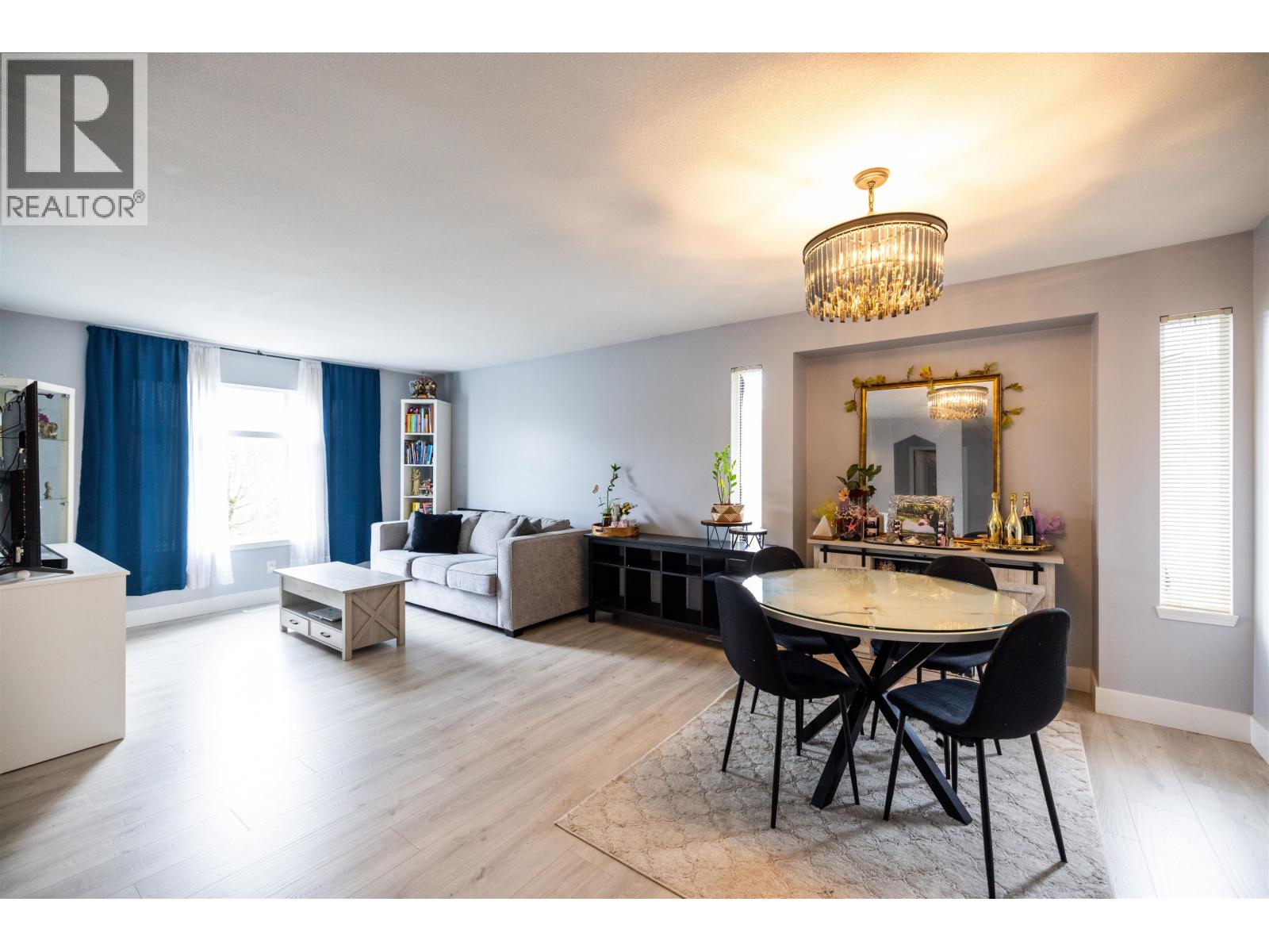 11537 240 Street Property Photo 6