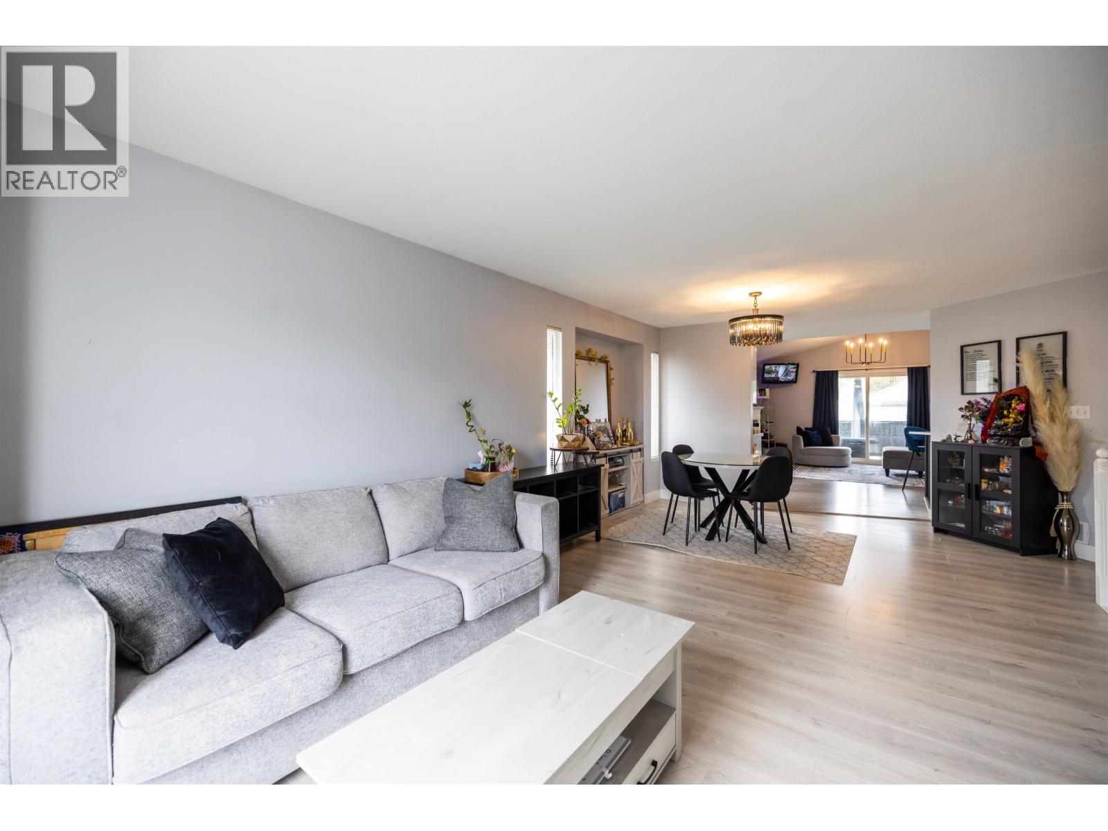 11537 240 Street Property Photo 8